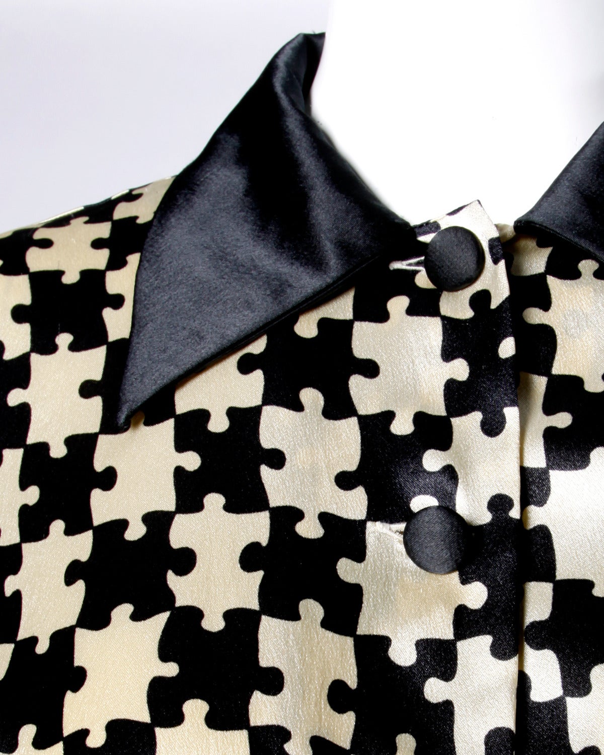 Moschino Vintage 1990s 90s Puzzle Piece Novelty Print Button Up Blouse In Excellent Condition In Sparks, NV