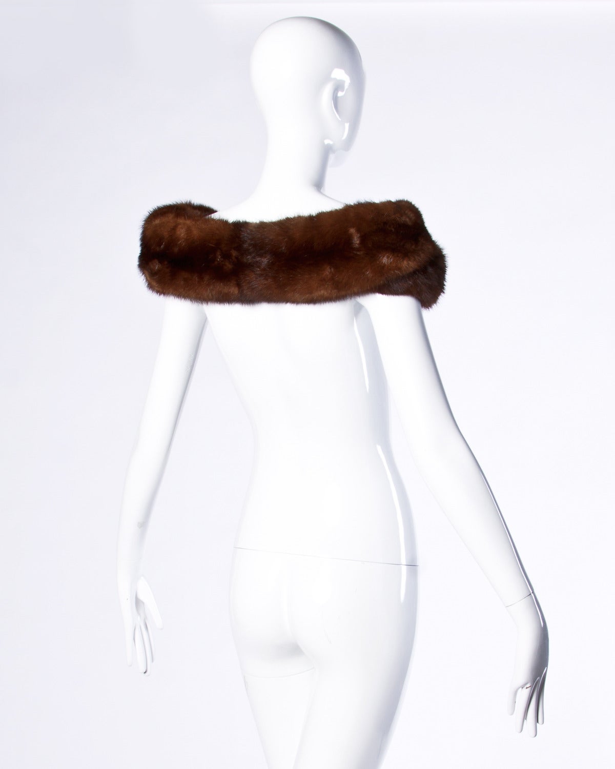 Vintage Mink Fur Shoulder Wrap or Stole In Excellent Condition In Sparks, NV