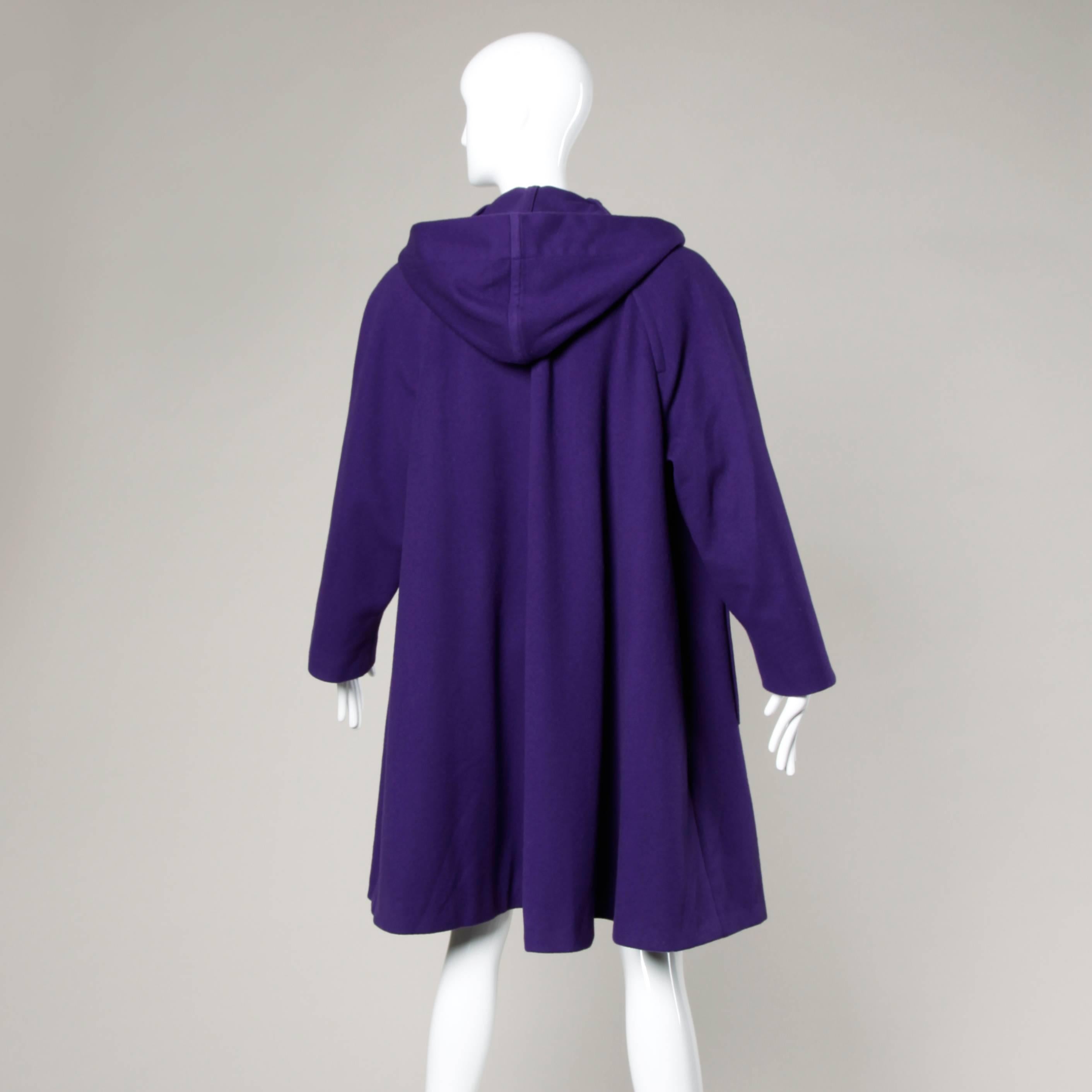 Bill Blass Vintage 1980s Color Block Swing Coat with a Hood For Sale 2