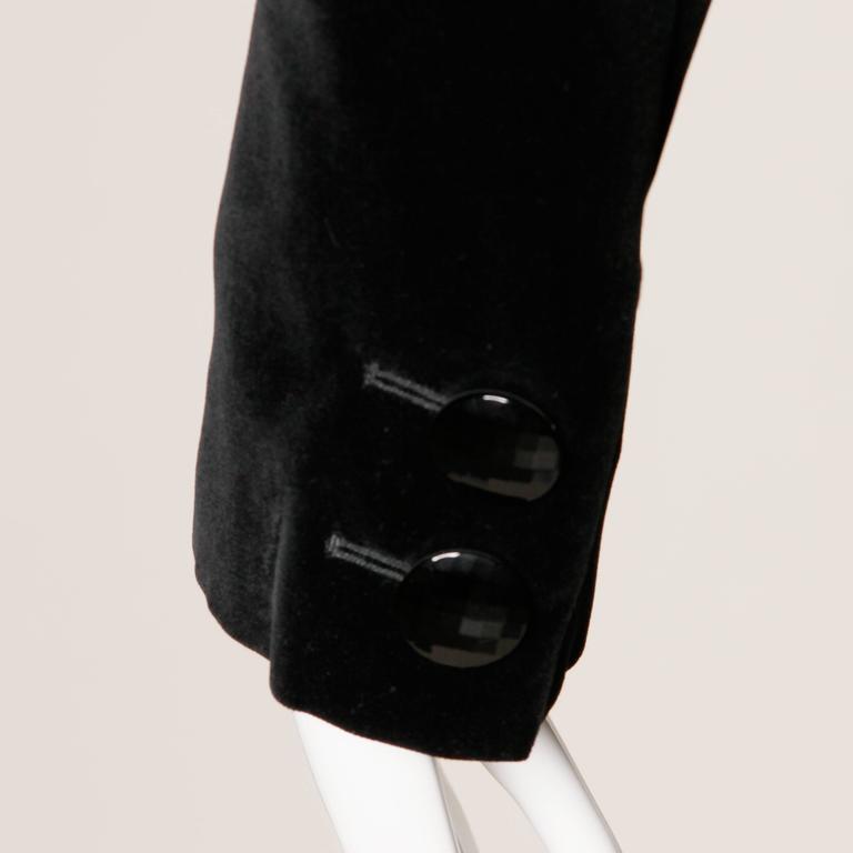 Valentino 1970s Vintage Black Velvet Coat 3