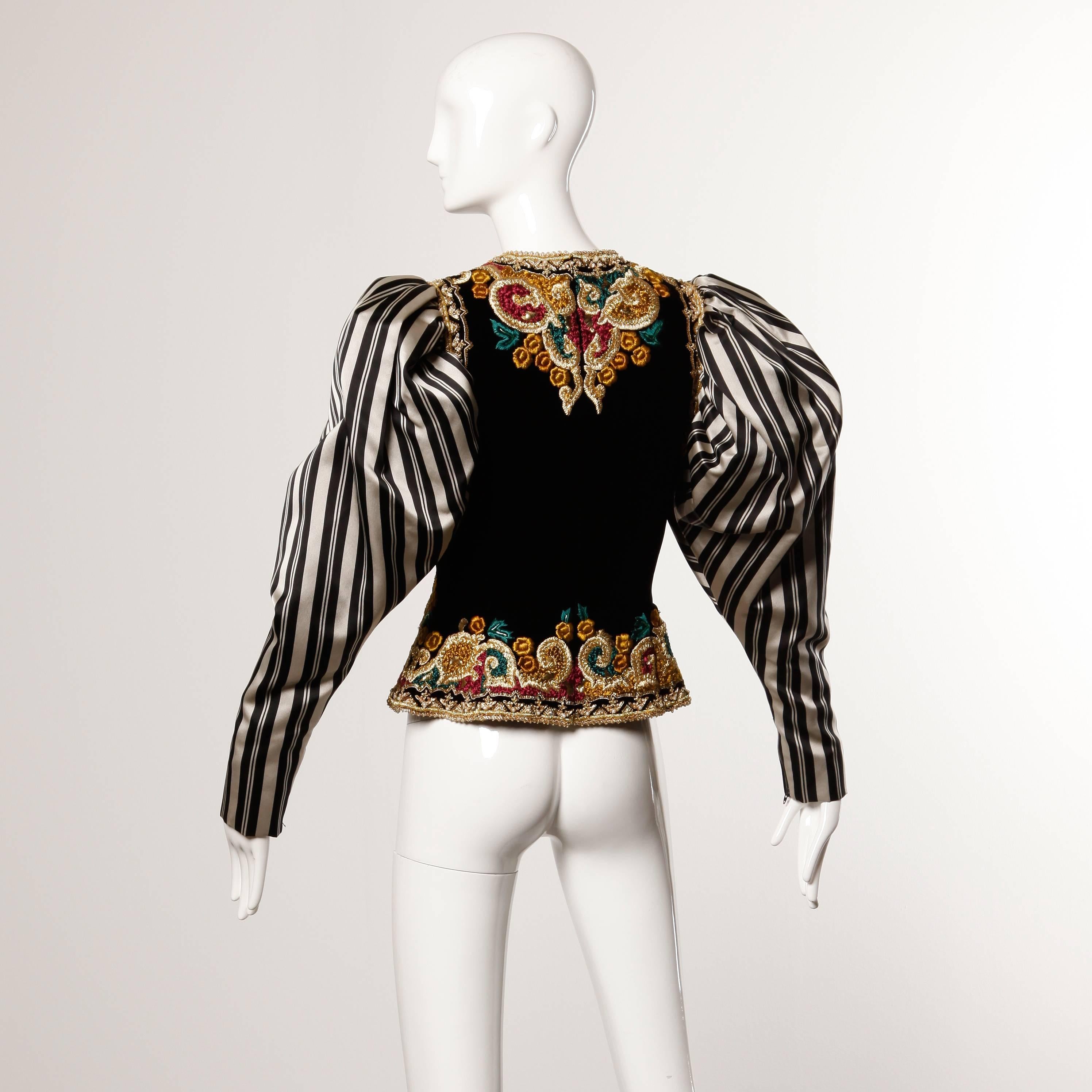 Women's Museum Quality 1980s Vintage Oscar de la Renta Metallic Embroidered Jacket