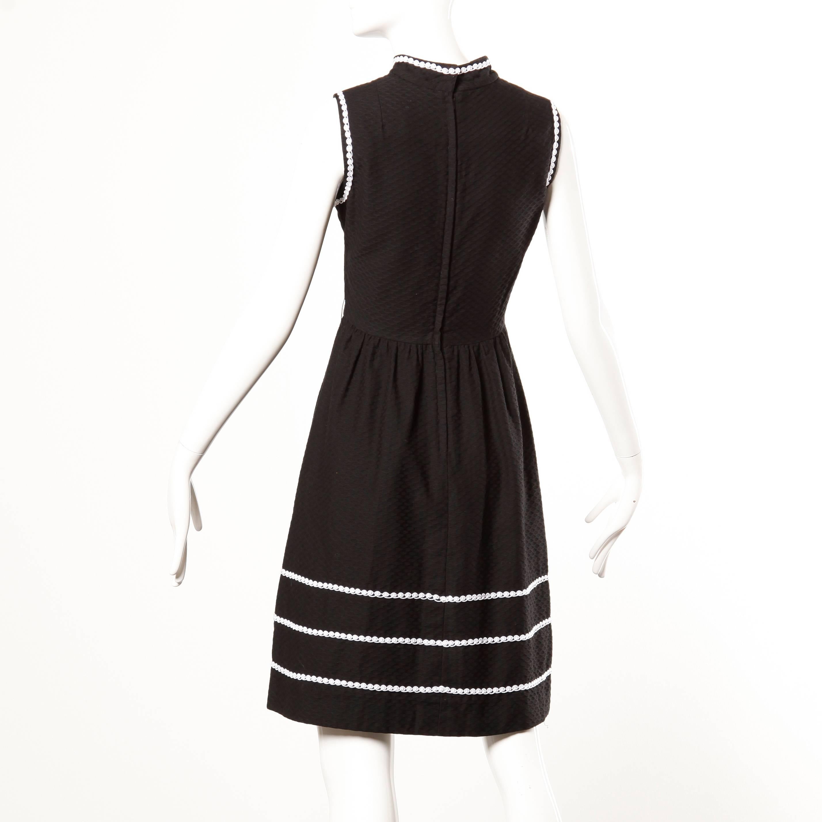 Women's 1960s Oscar de la Renta Vintage Black + White Dress + Wrap Ensemble