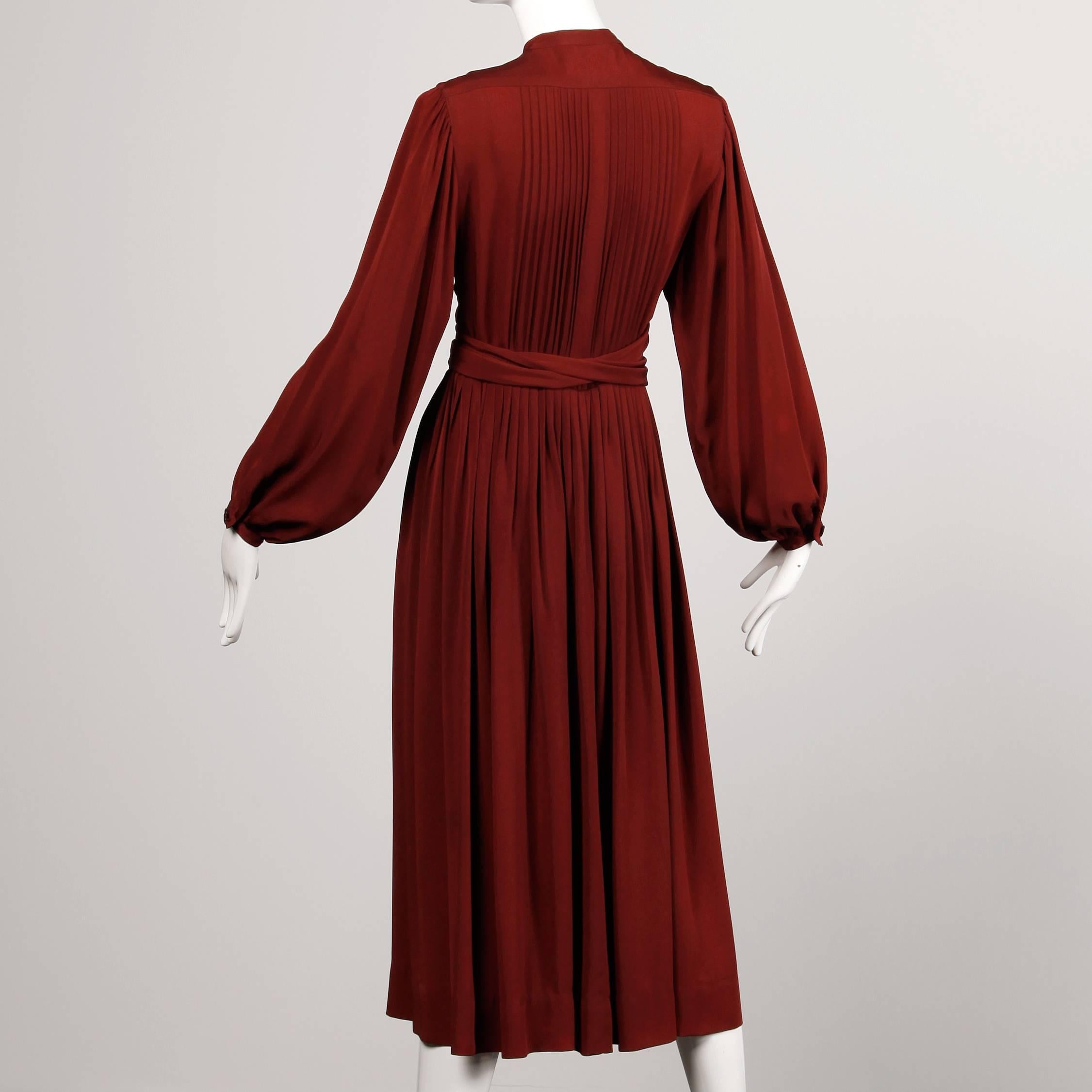 1970s Albert Nipon for I. Magnin Vintage Pleated Burgundy Dress In Excellent Condition In Sparks, NV