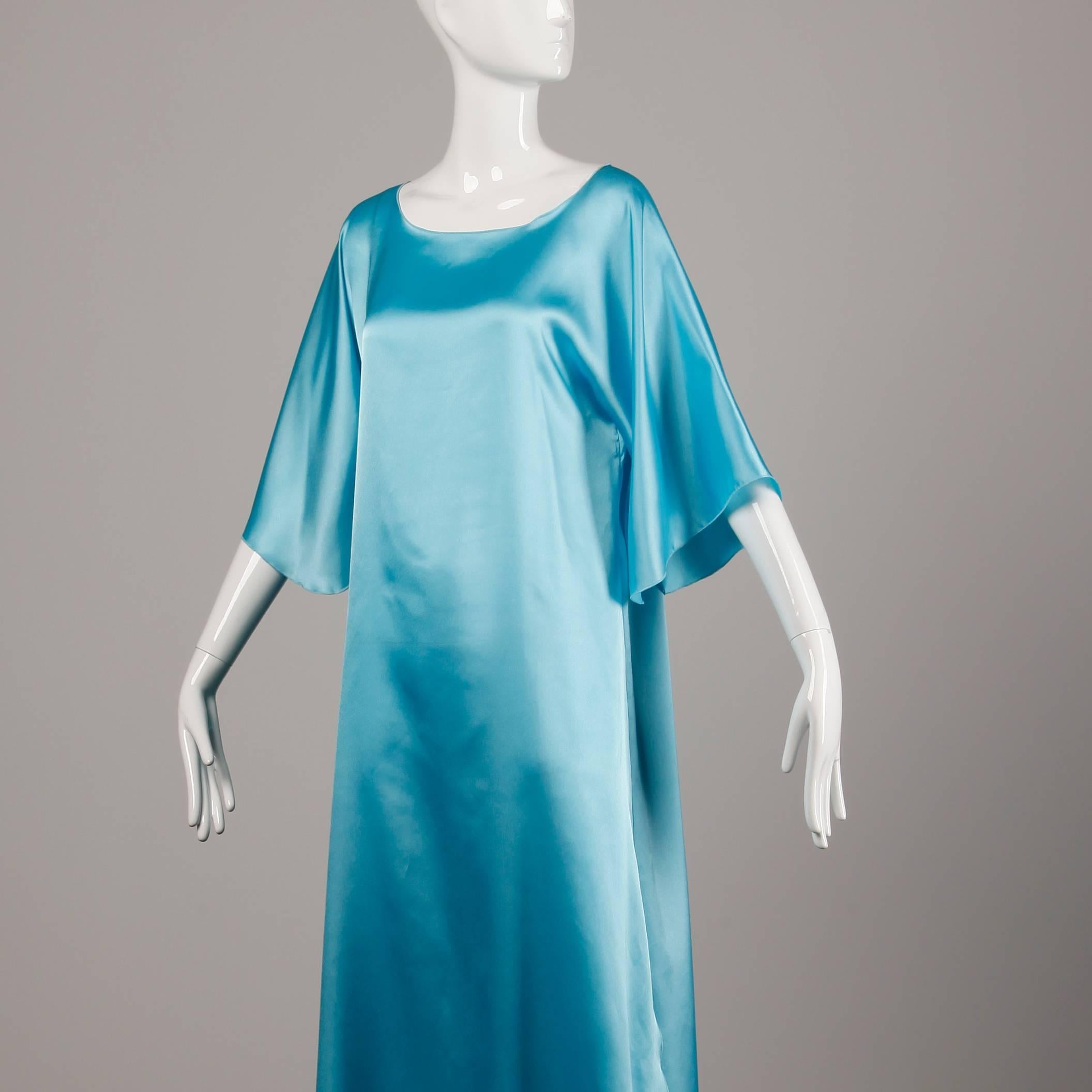 Lucie Ann Vintage 1970s Blue Caftan Lounge or Slip Dress In Excellent Condition In Sparks, NV