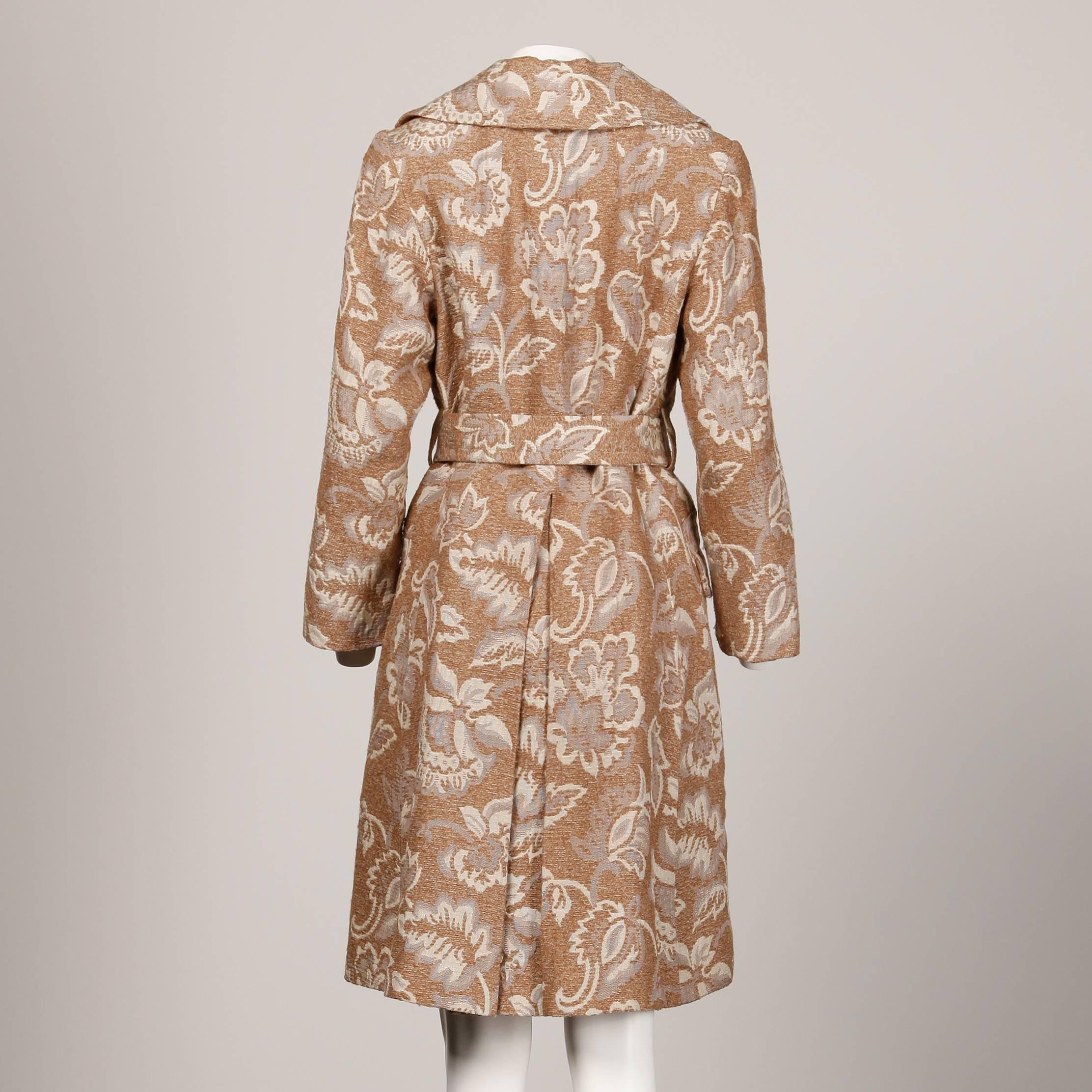 Lazarus 1970s Vintage Chenille Woven Tapestry Trench Coat In Excellent Condition In Sparks, NV