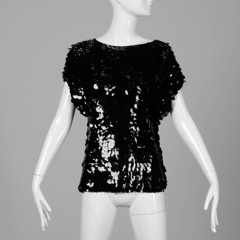 1980s Oscar de la Renta Vintage Black Knit SparklySequin Paillettes Top or Shirt In Excellent Condition For Sale In Sparks, NV