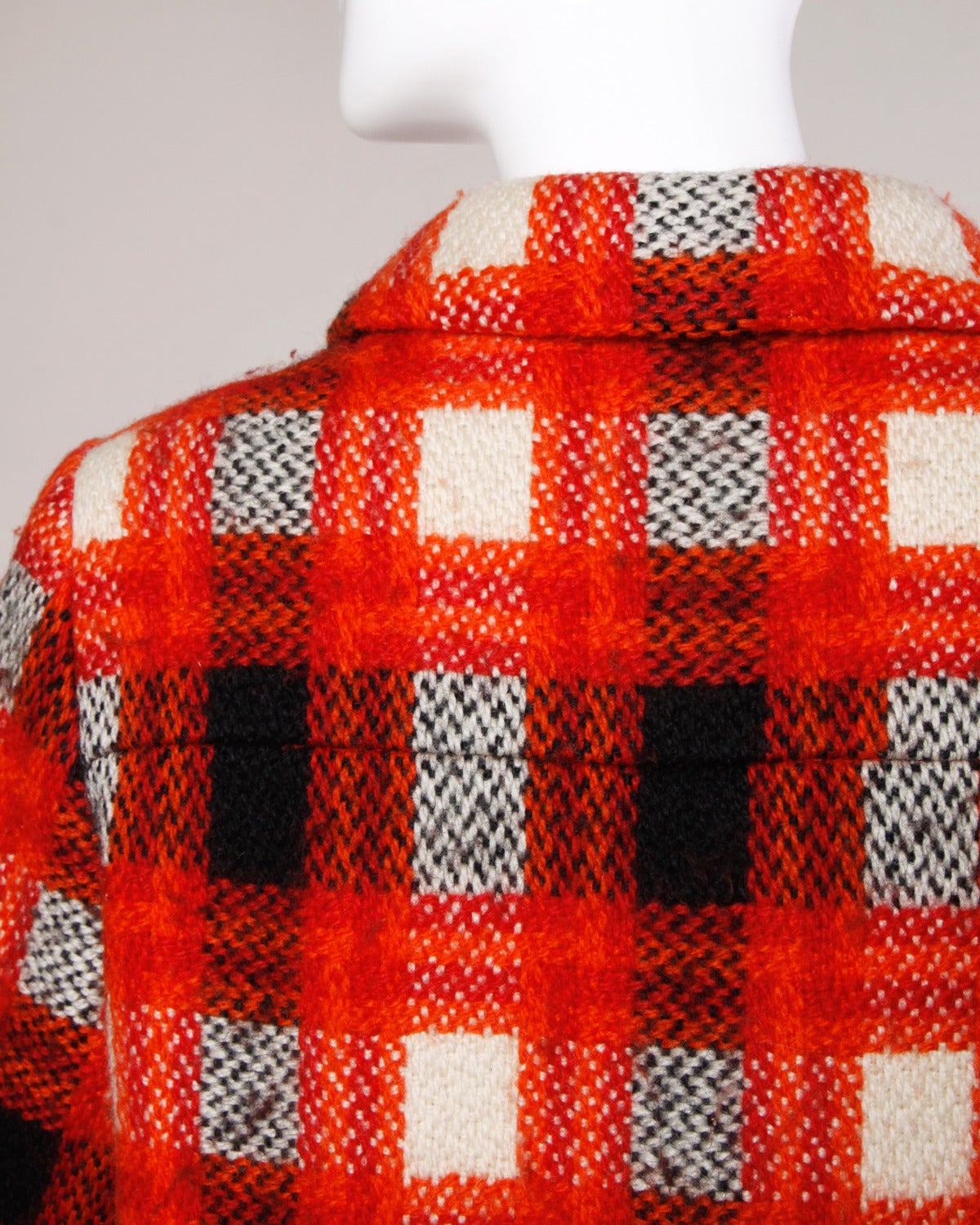 Donald Brooks 1960s Vintage Plaid Wool Jacket with Leather Bobble Buttons In Excellent Condition For Sale In Sparks, NV