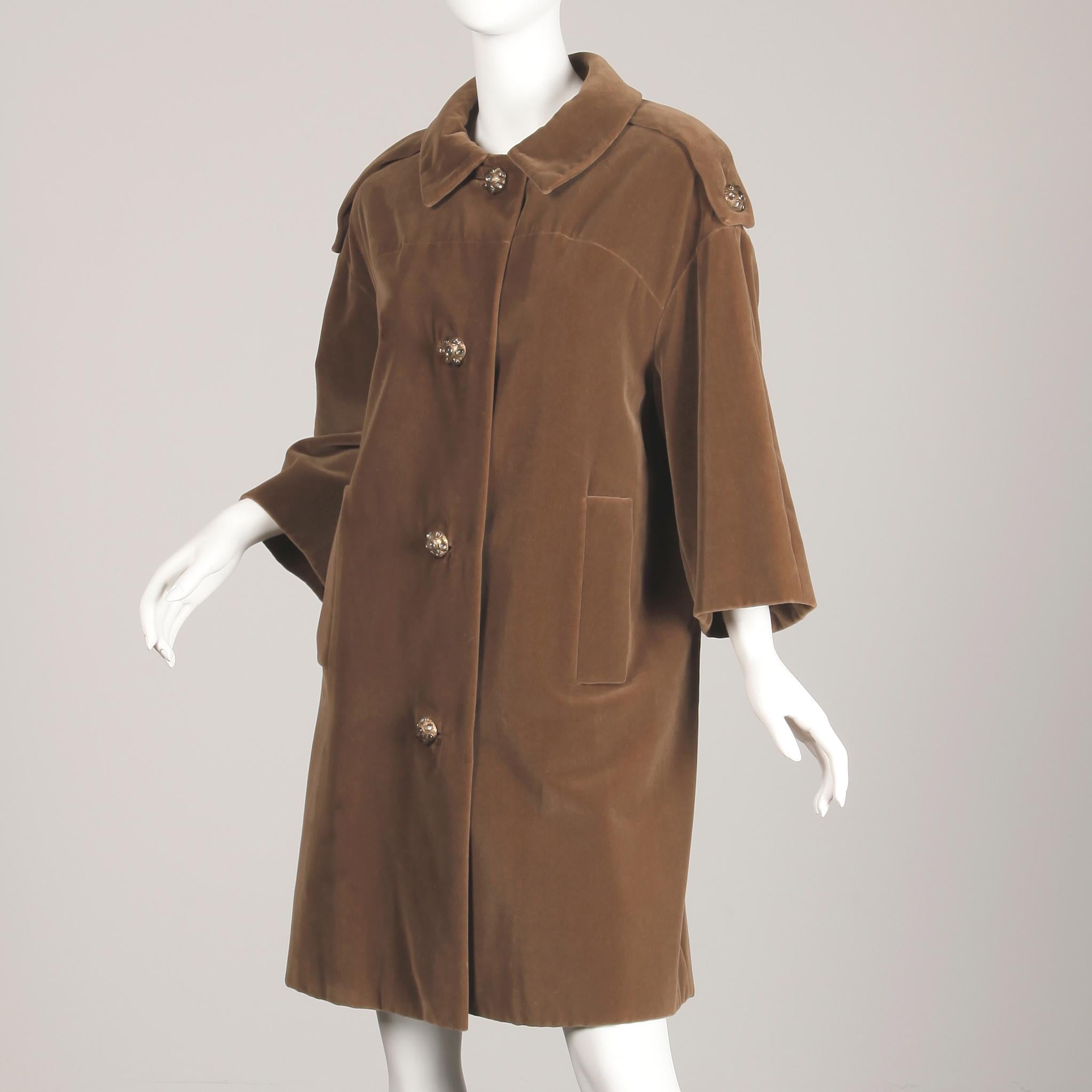 Charles Cooper for Nan Duskin Manteau vintage en velours marron style militaire, années 1960 en vente 2