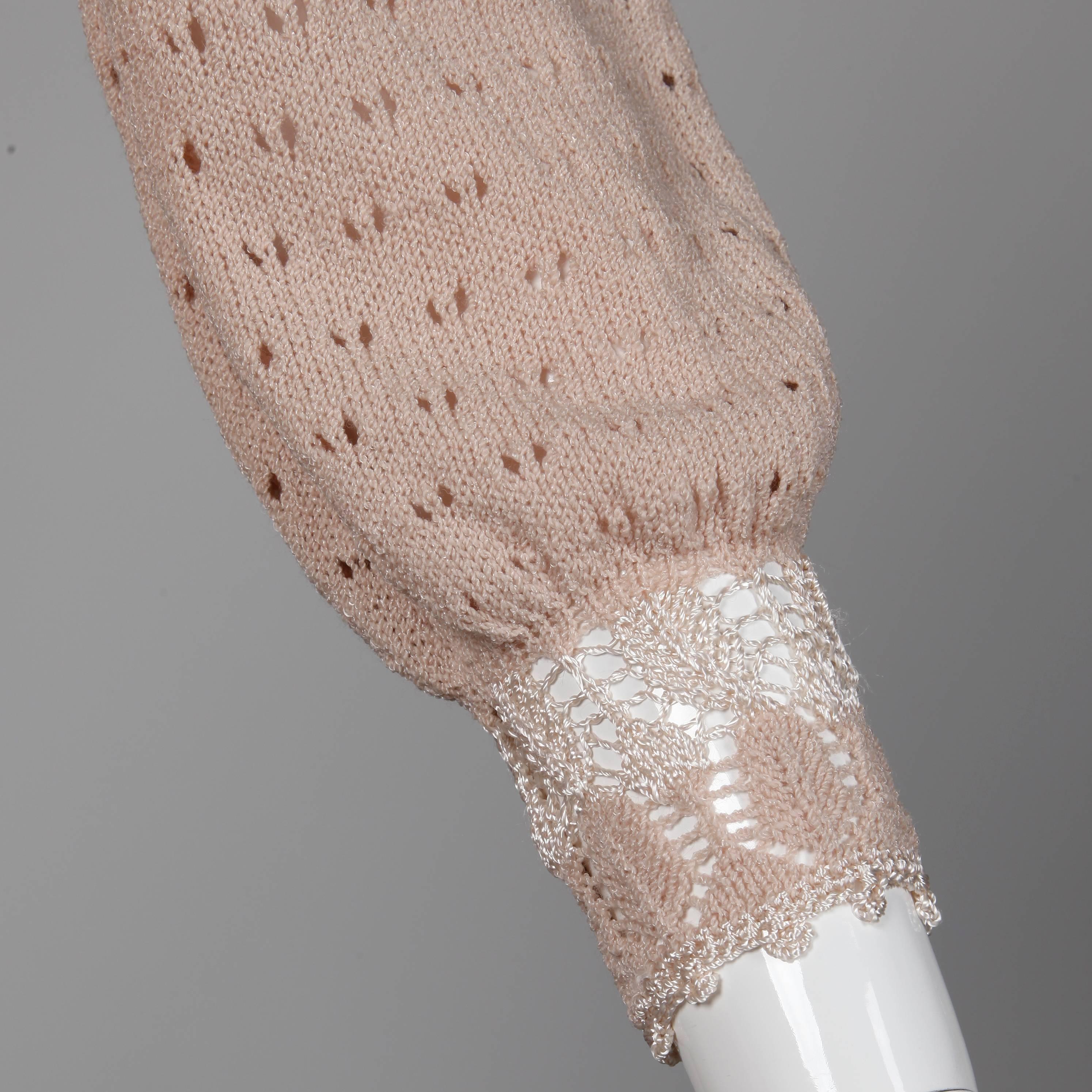 1970s Oscar de la Renta Vintage Dusty Pink/ Blush Knit + Crochet Sweater Dress In Excellent Condition In Sparks, NV