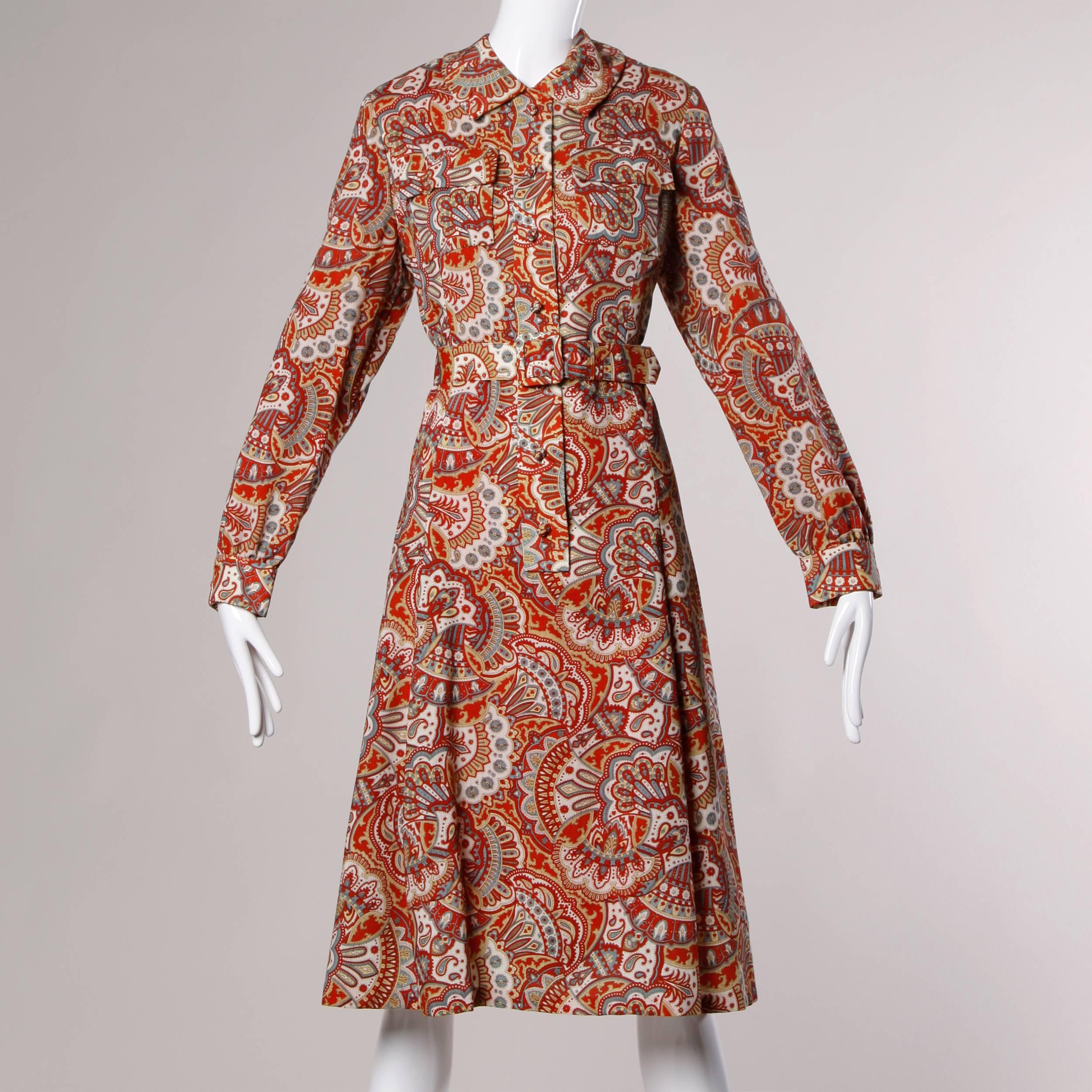 Paisley screen printed wool coat dress with matching belt by Casi. Gorgeous quality and construction.

Details:

Fully Lined
Front Pockets
Matching Belt
Front Button and Wrist Button Closure
Marked Size: Not Marked
Estimated Size: