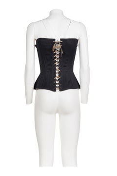 GUY LAROCHE Otoño-Invierno 2002: Corsé negro exclusivo