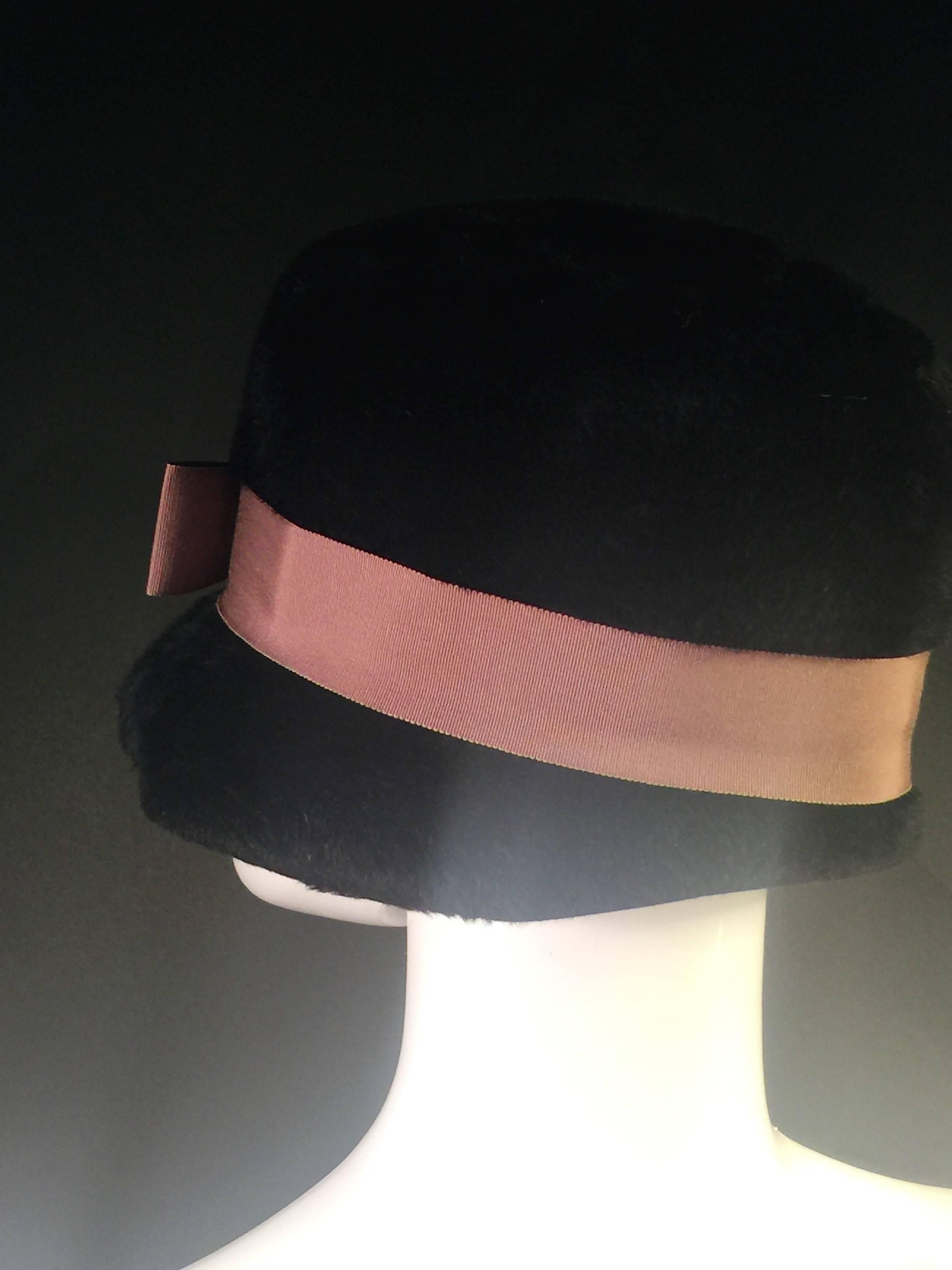 Women's Chic Black Velour Hat with brown Grosgrain Ribbon Decoration For Sale