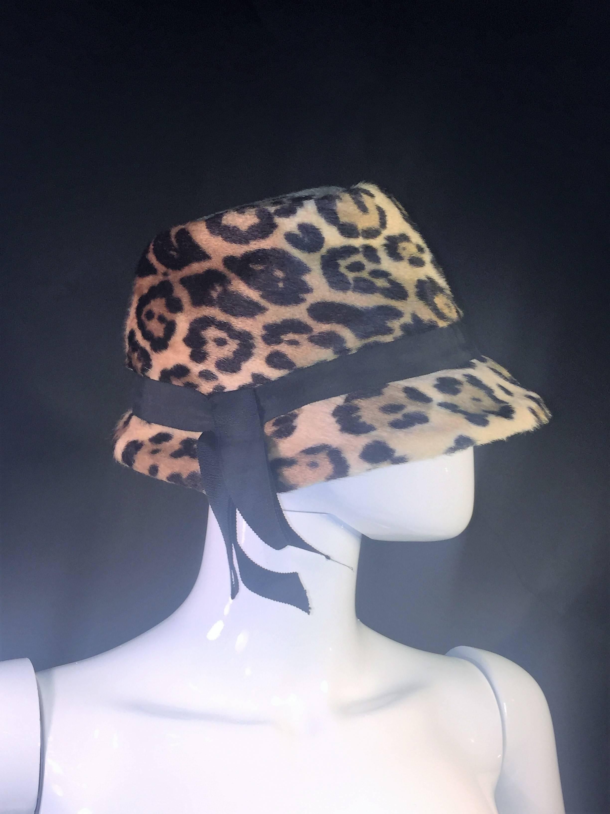 Gorgeous Faux Leopard Fur Hat with Jaunty Black Grosgrain Ribbon In Excellent Condition For Sale In New York, NY