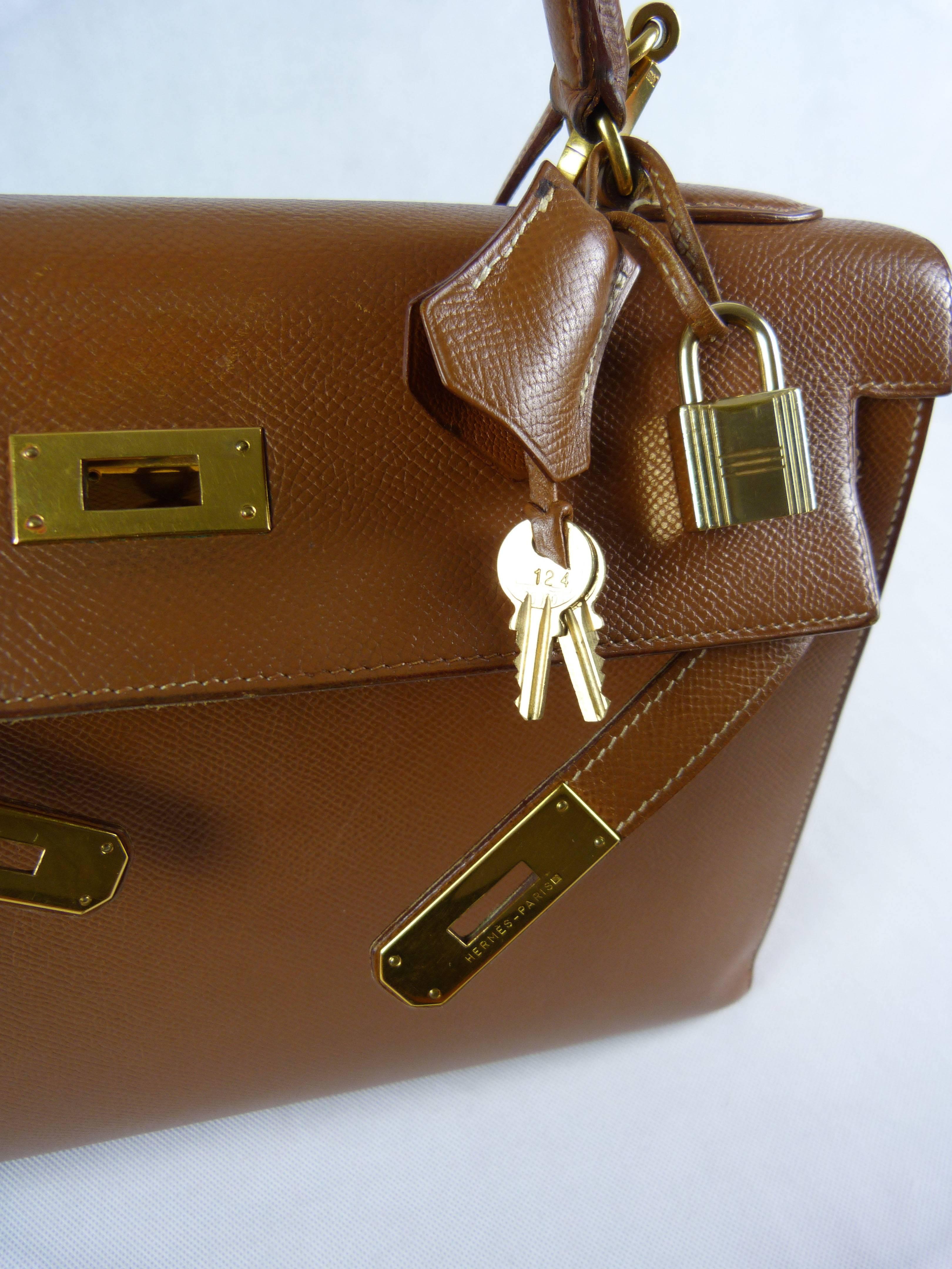 Hermès Gold Epsom Kelly 32Cm Bag In Good Condition For Sale In Castries, FR