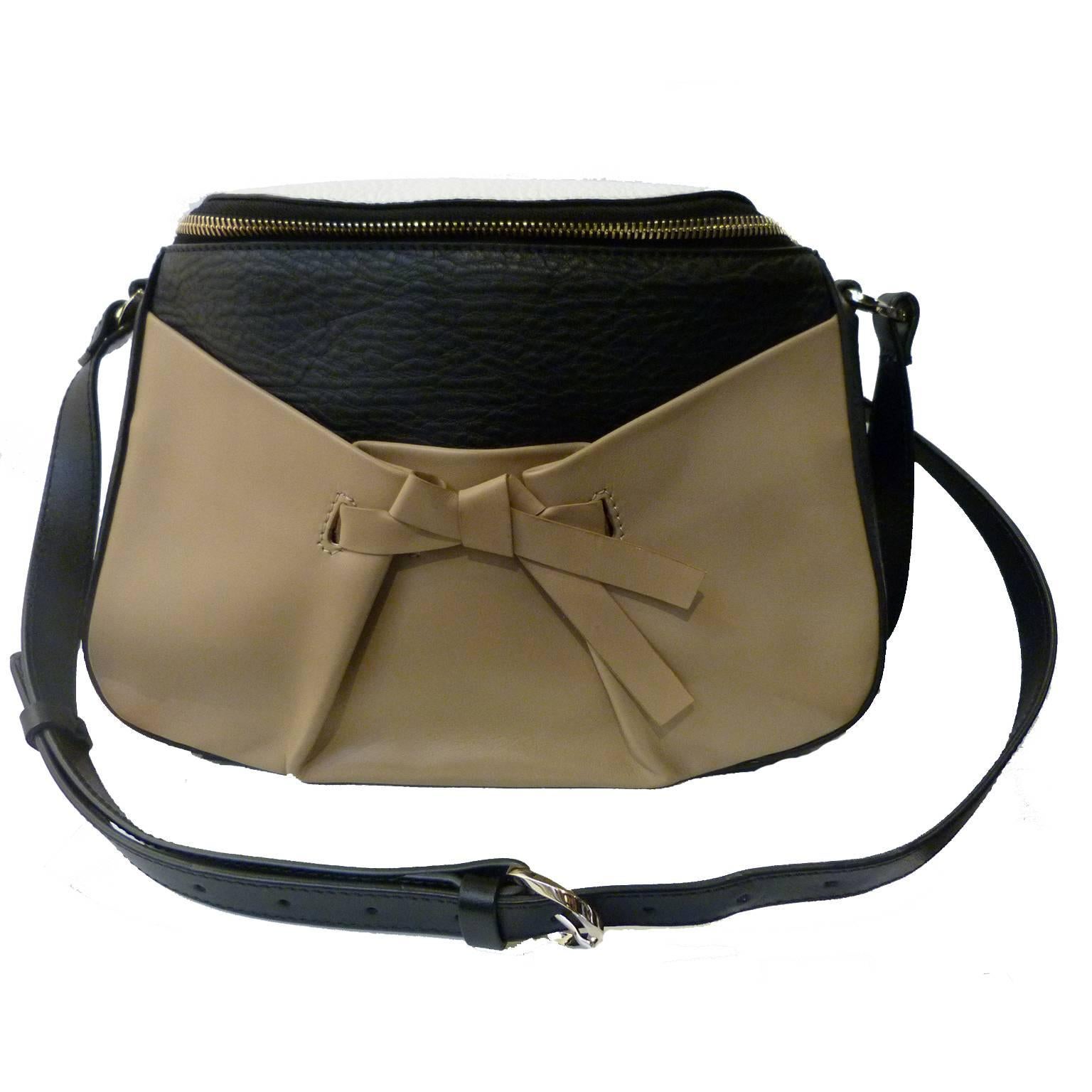 Christian Louboutin Black and Beige Leather Crossbody Bag In Excellent Condition In Castries, FR