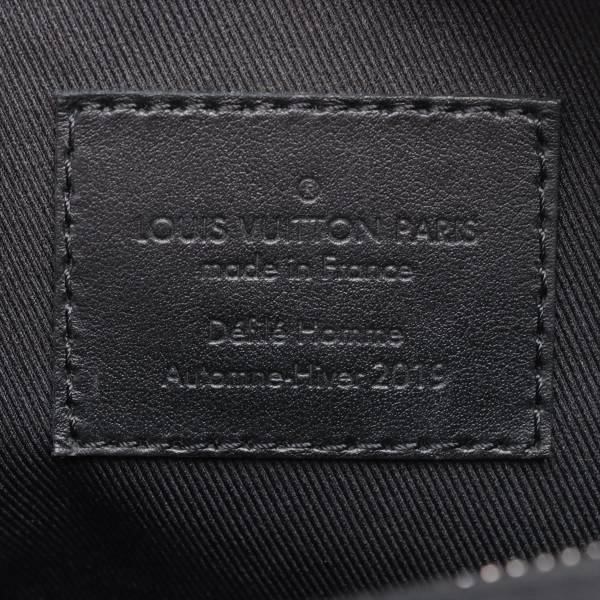 Louis Vuitton Taiga Rainbow Soft Trunk Umhängetasche * PREORDER * im Angebot 6