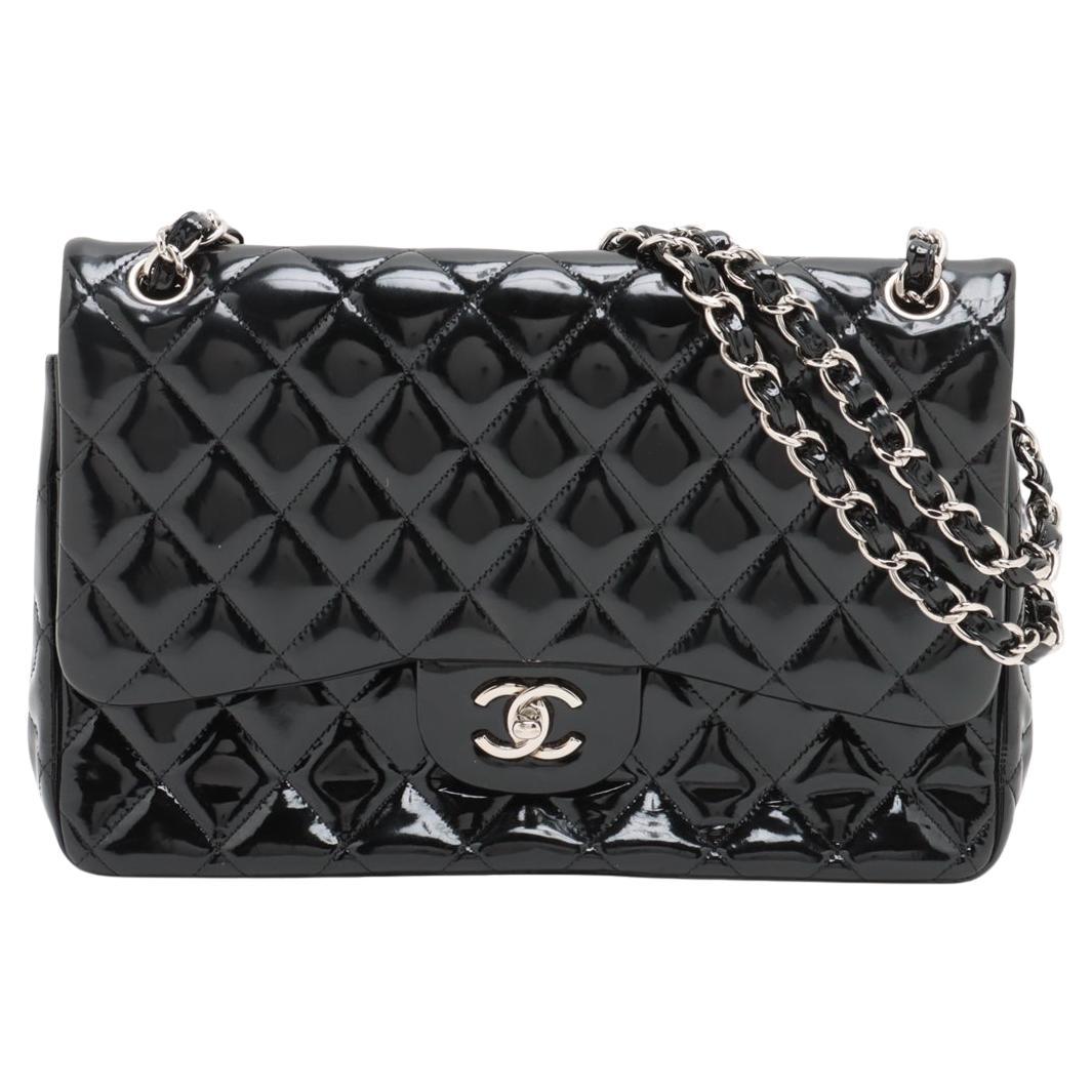 Chanel CC Logo Dekamatrasse 30 Grand sac en cuir verni à double rabat et double chaîne en vente