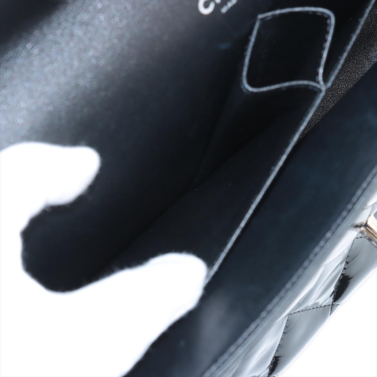 Chanel CC Logo Dekamatrasse 30 Grand sac en cuir verni à double rabat et double chaîne en vente 4