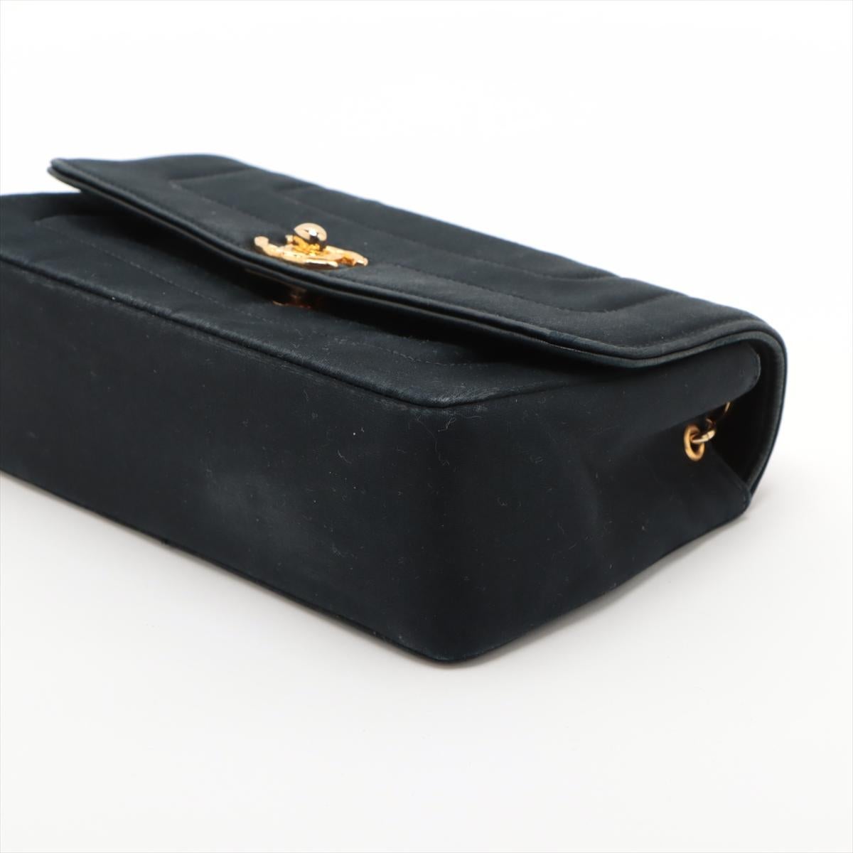 Chanel CC Logo Satin Single Flap Single Chain Shoulder Bag Black * PREORDER * Pour femmes en vente