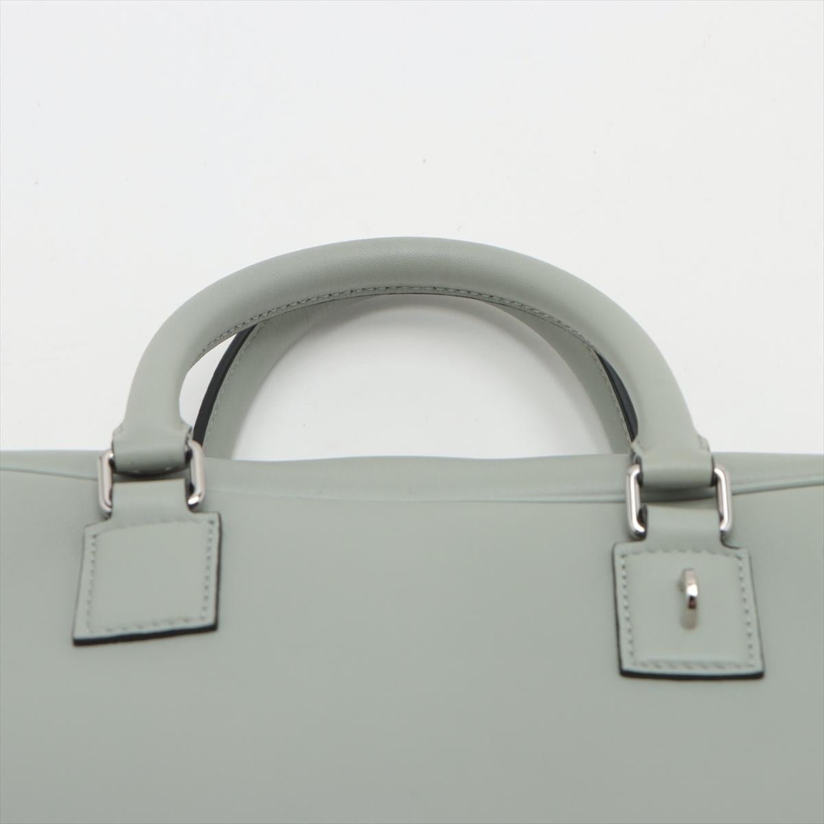 Loewe Amazona 23 Leather Two-Way Handbag Sage Green * PREORDER * (précommande) en vente 3
