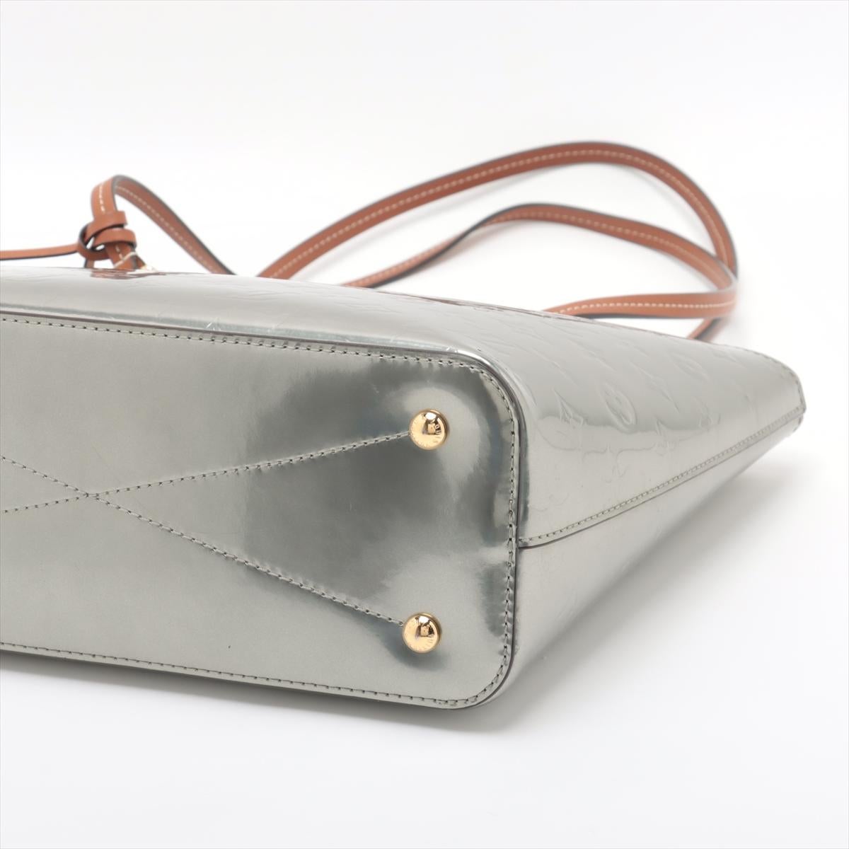 Louis Vuitton Monogram Vernis Long Beach PM Silver * PREORDER * Damen im Angebot