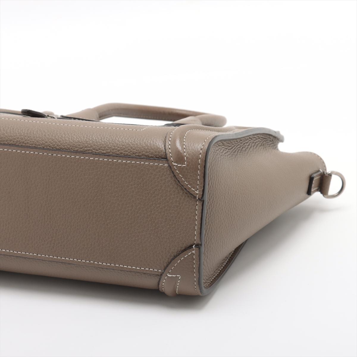 Celine Luggage Nano Shopper Lederhandtasche Greige * PREORDER * für Damen oder Herren im Angebot