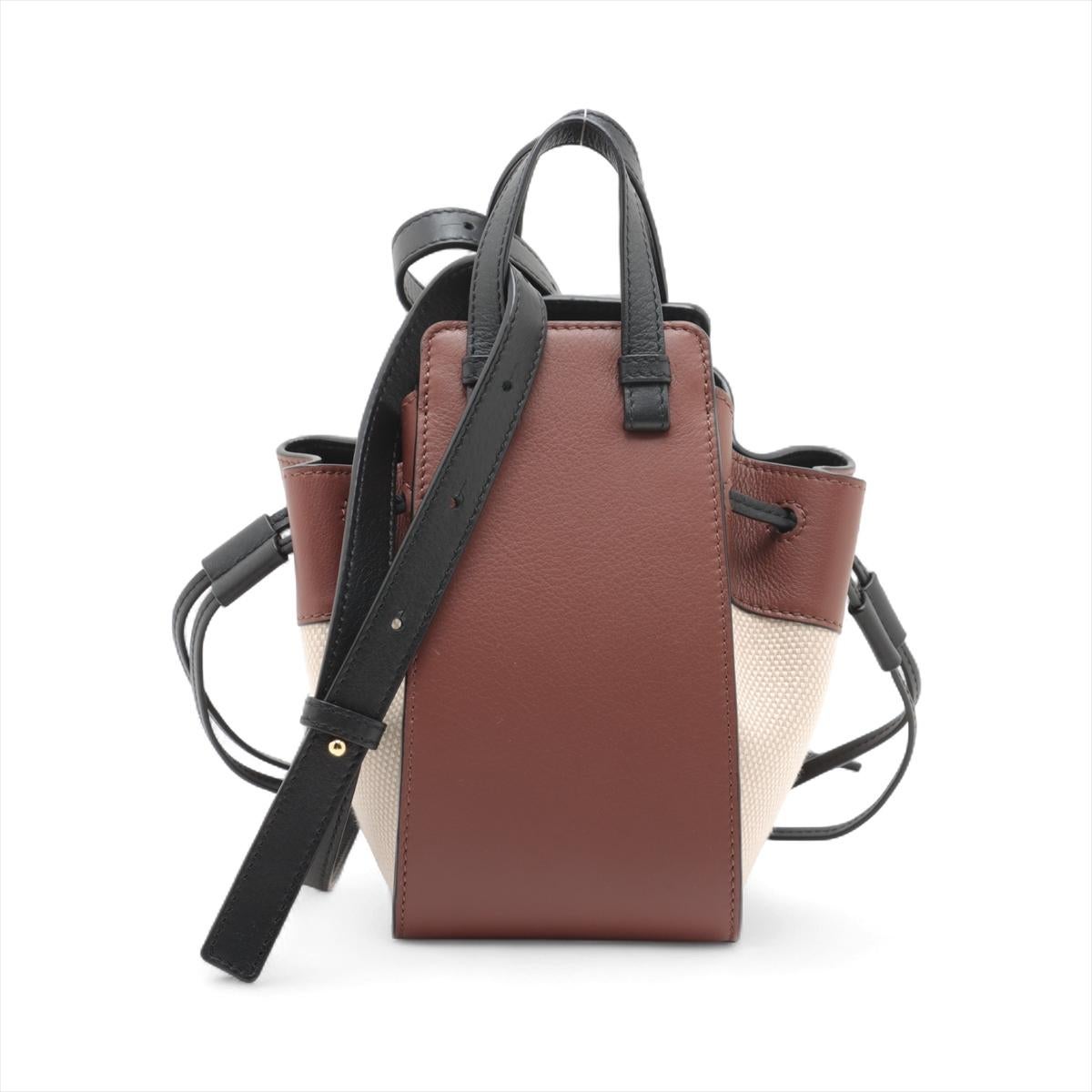 Loewe x Studio Ghibli Hängematte Drawstring Mini Leder Zwei-Wege-Umhängetasche Braun (Schwarz) im Angebot