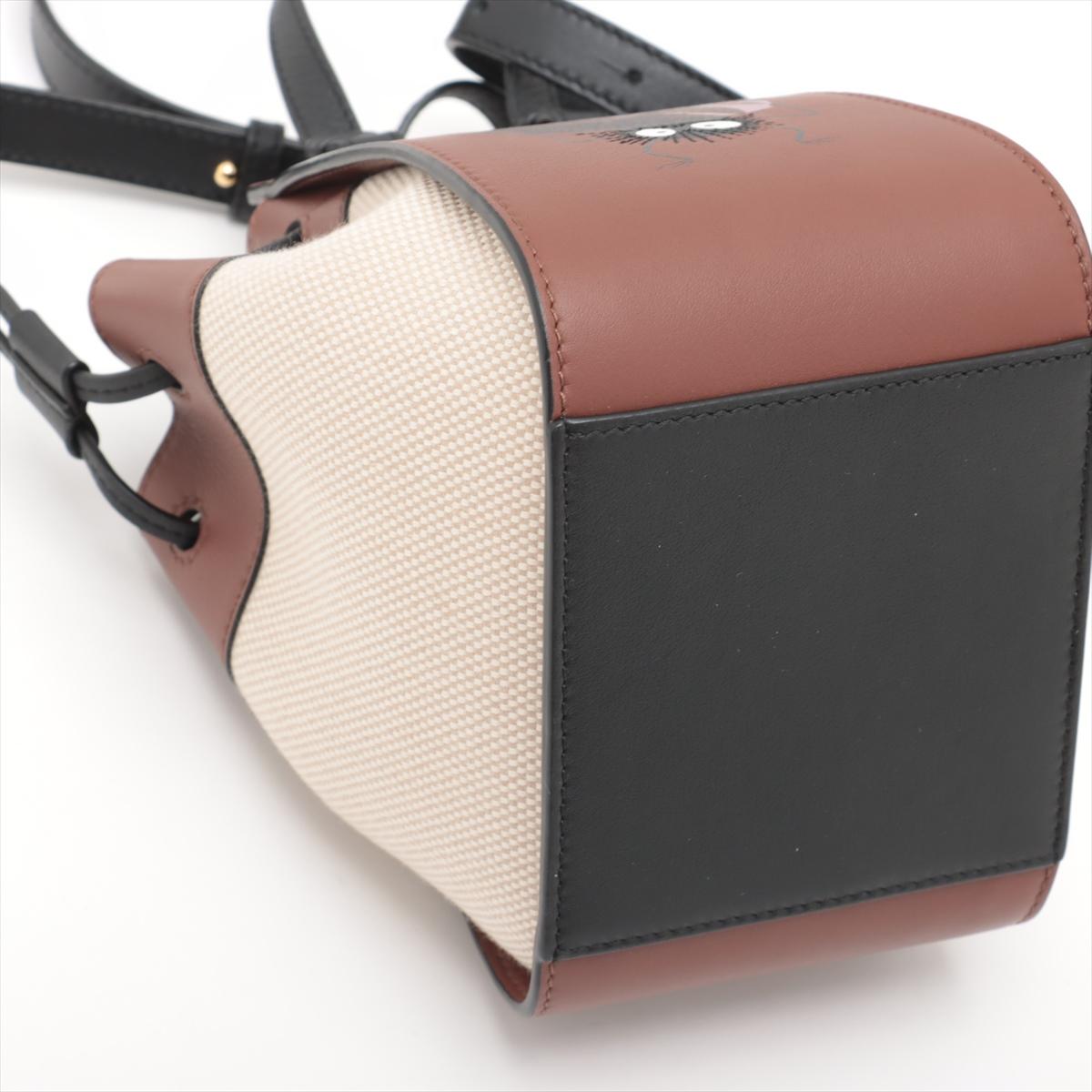 Loewe x Studio Ghibli Hängematte Drawstring Mini Leder Zwei-Wege-Umhängetasche Braun Damen im Angebot