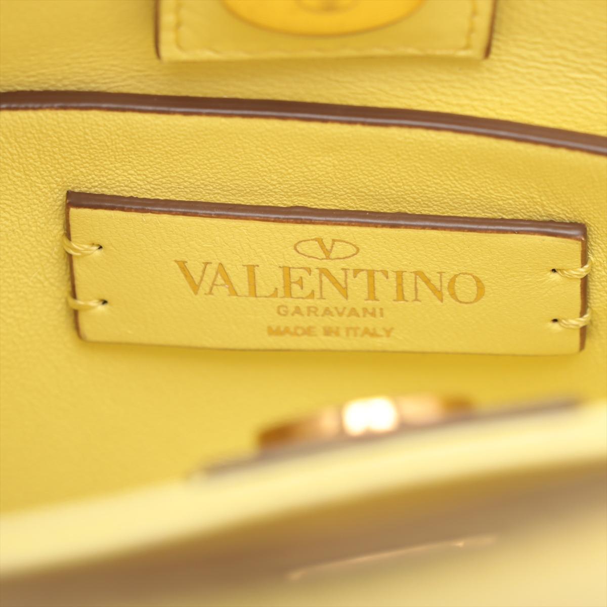 Valentino Garavani Borsa a spalla in pelle con borchie gialla * PREORDINE * in vendita 9