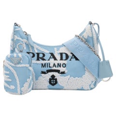 Prada Re-edition Canvas Umhängetasche mit Blumenstickerei Blau *  VORBESTELLUNG *