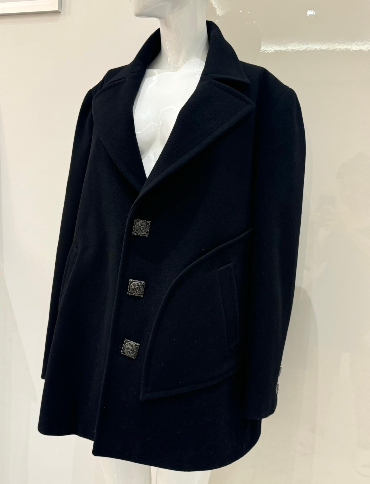 Chanel métiers d'art Paris Byzance 2011 manteau en laine noire en vente 4