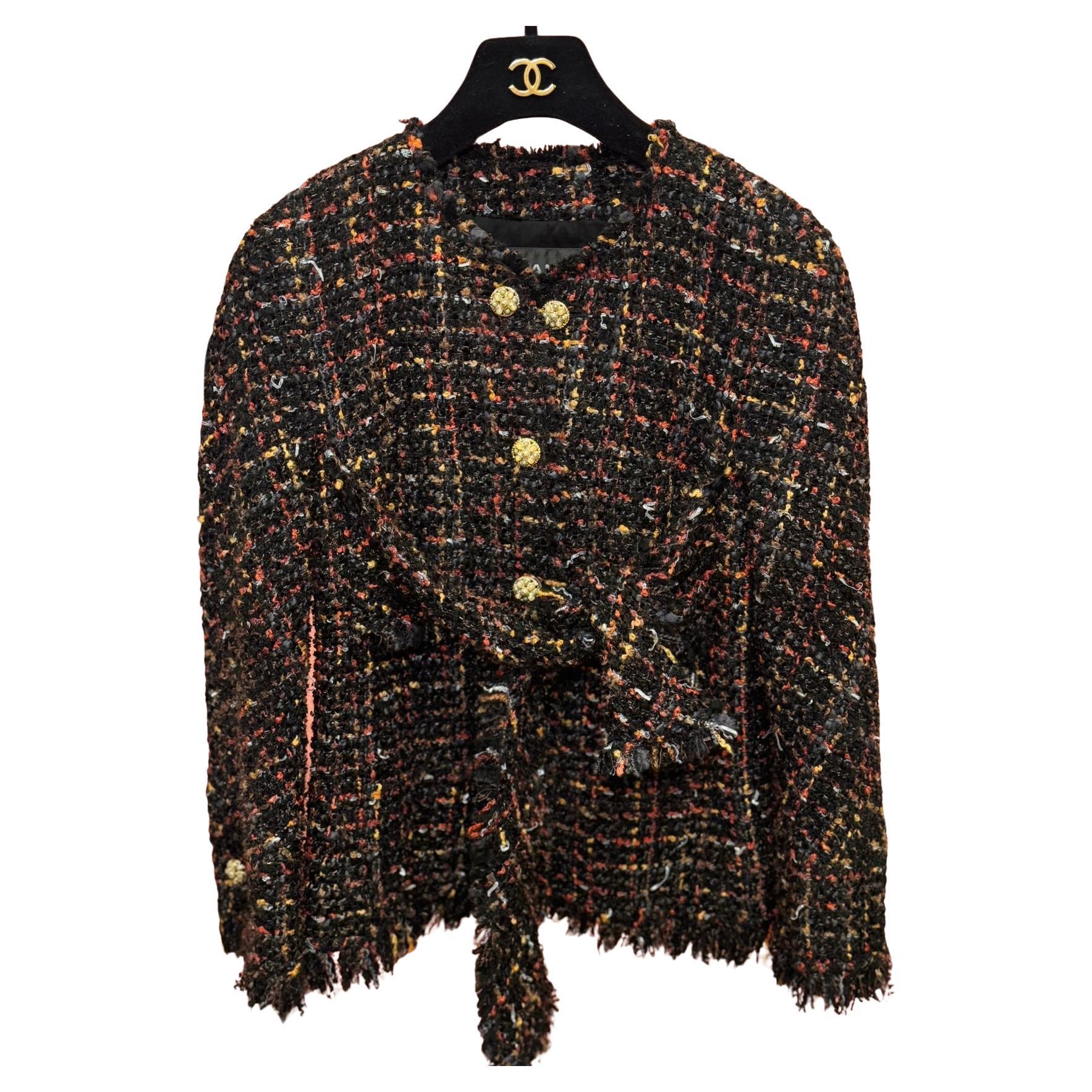 Chanel F/W 2010 Laufsteg Jacke aus Tweedimitat mit Gripoix-Knöpfen im Angebot