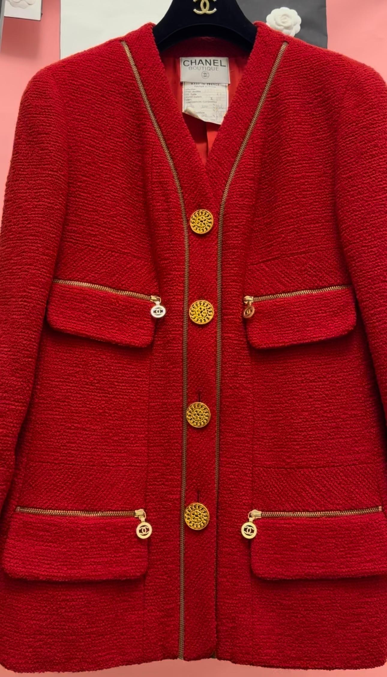 Rara giacca in tweed rosso della sfilata Chanel A/I 1992 in vendita 6