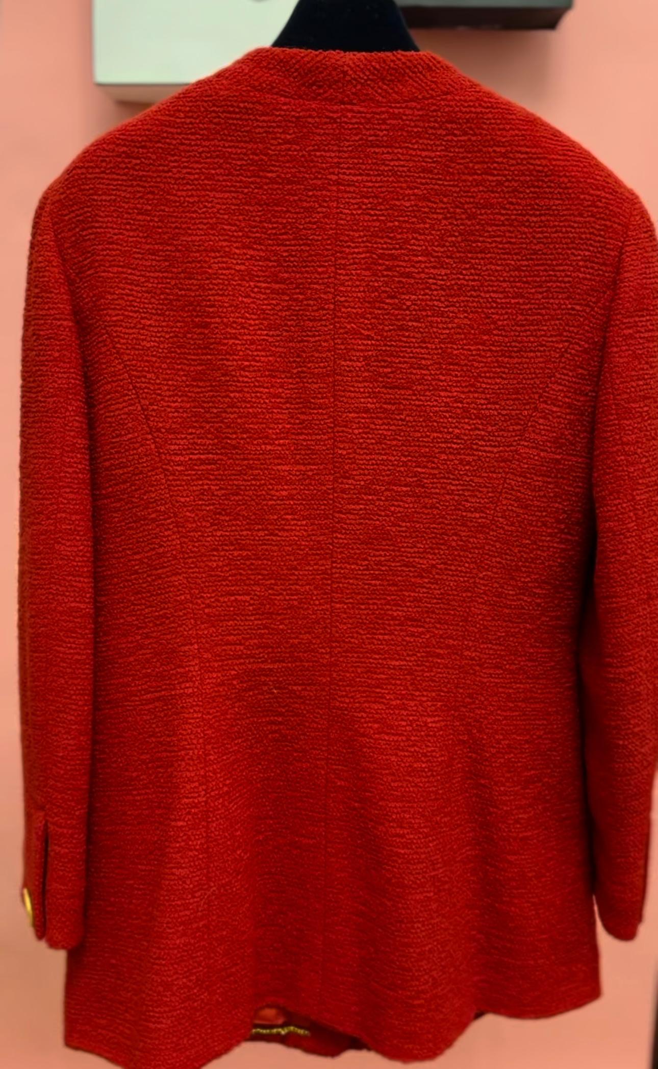 Rara giacca in tweed rosso della sfilata Chanel A/I 1992 in vendita 7