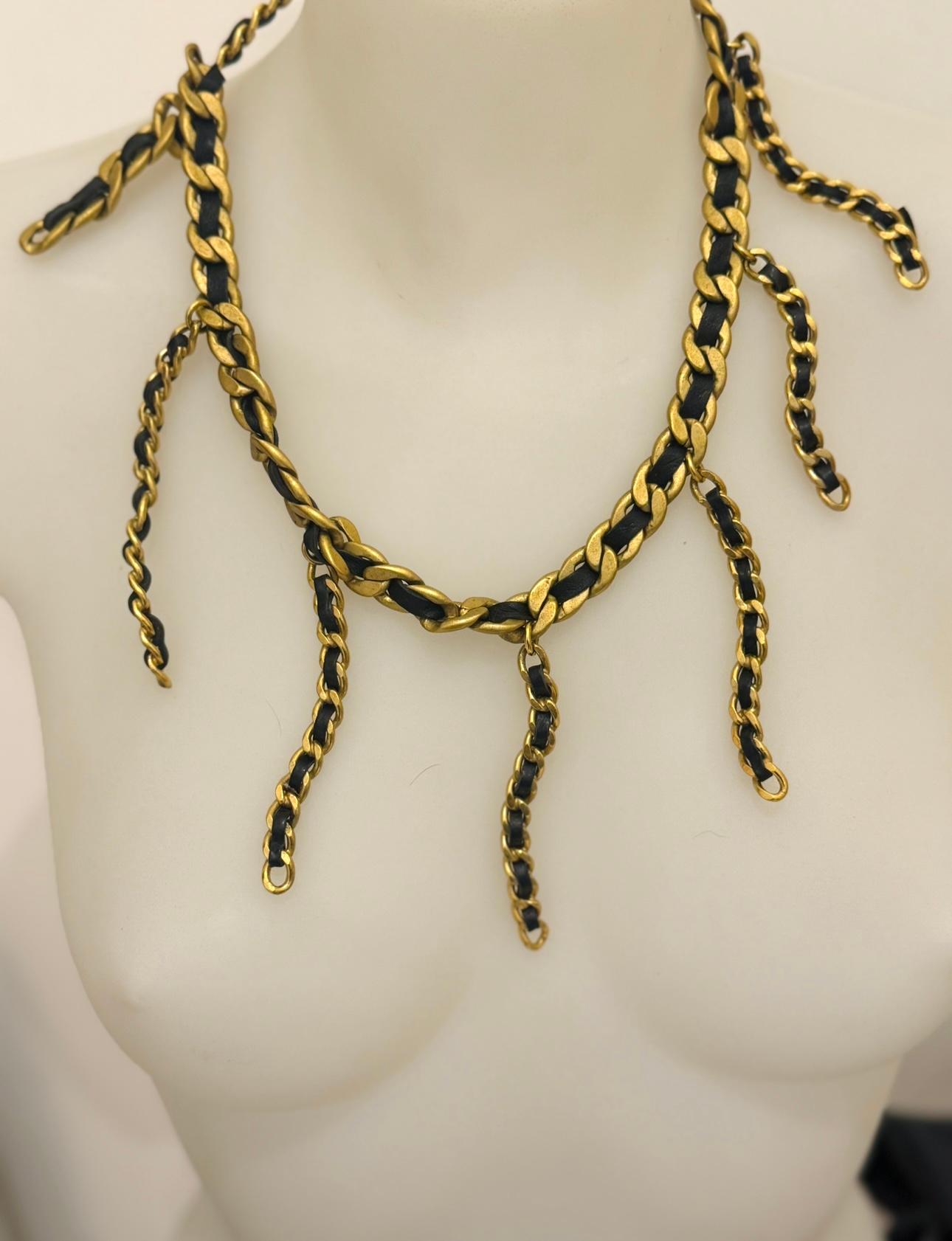 da uomo o donna Chanel 1994 raro girocollo in pelle e catena placcata oro 24k in vendita