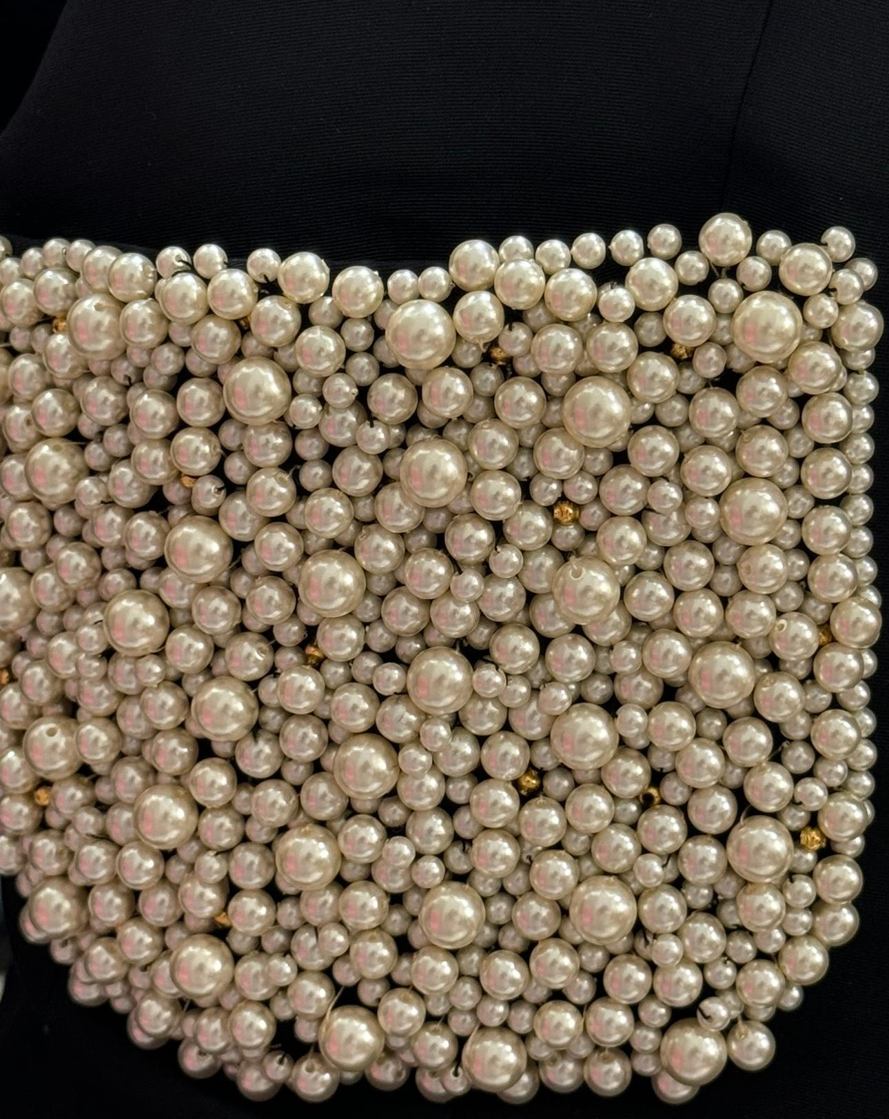 Rara giacca Chanel P/E 1990 in seta nera con ricami di perle in vendita 5