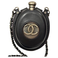 Chanel métiers d’art Paris Edinburgh 2013 rare Coco Sporran Flask minaudière bag