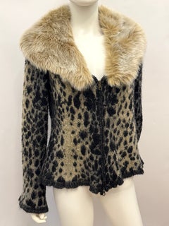 Chaqueta de punto de mohair con estampado de leopardo de la colección «Rare Class» de Roberto Cavalli de los años 2000, con cuello de piel de cabra