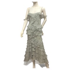 Conjunto de dos piezas con volantes de gasa de seda, de la colección Otoño-Invierno 2004 de Christian Dior, diseñado por John Galliano, muy poco común