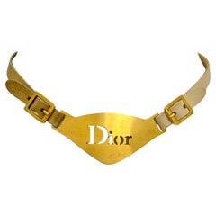 Seltene Christian Dior von John Galliano, Herbst/Winter 2002, Leder-Choker-Halskette mit goldenem Logo