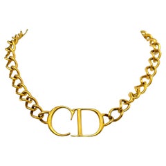 Collier ras-du-cou à chaîne dorée avec logo CD géant, Christian Dior par John Galliano, 2000