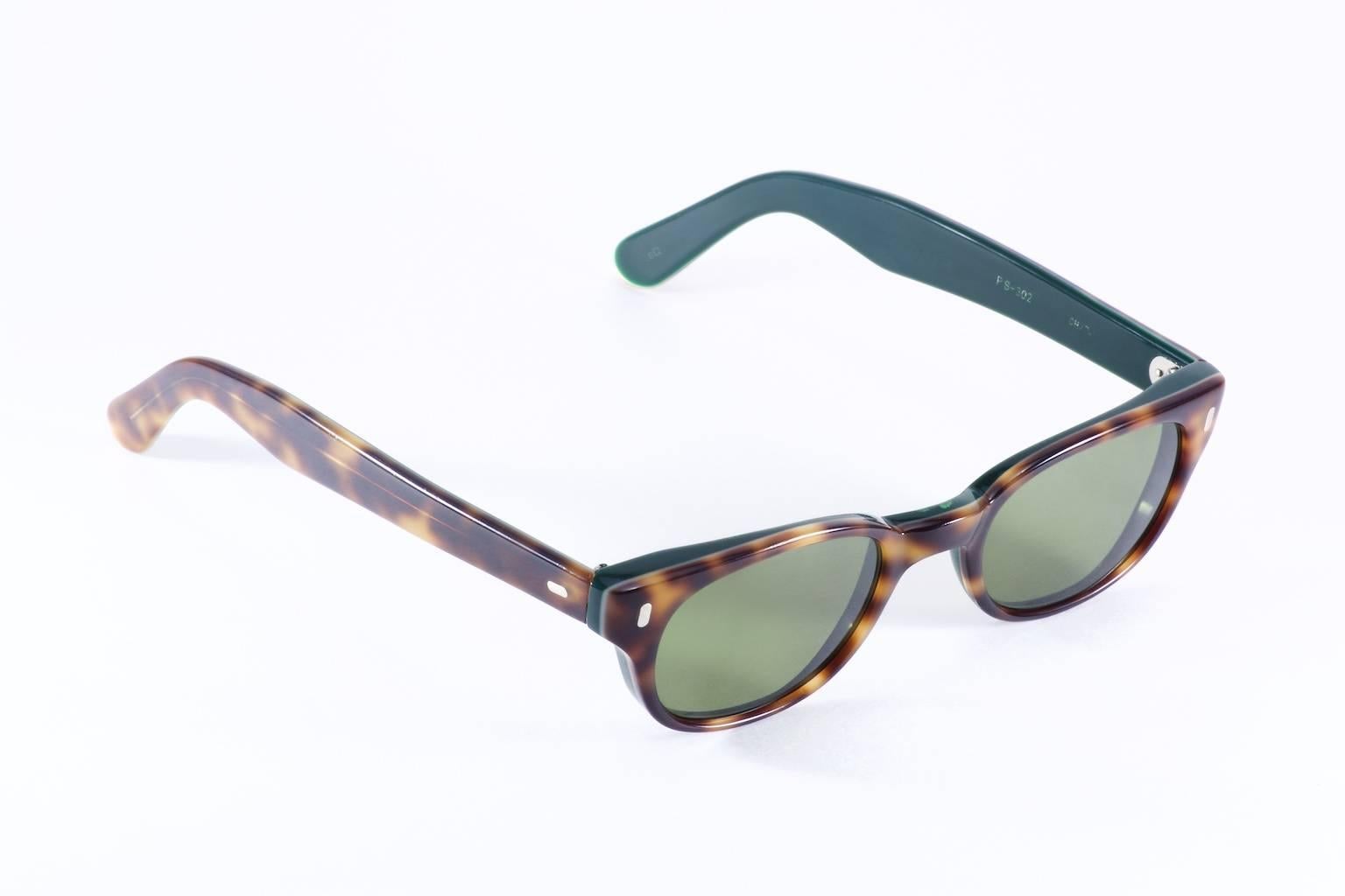 Here’s a great pair of vintage acetate sunglasses handcrafted by the Paul Smith company. The design features a classic design, lenses are new with UV/UVA protection.
These come from Hotel de Ville Eyewear in Los Angeles 
Follow us on Instagram,