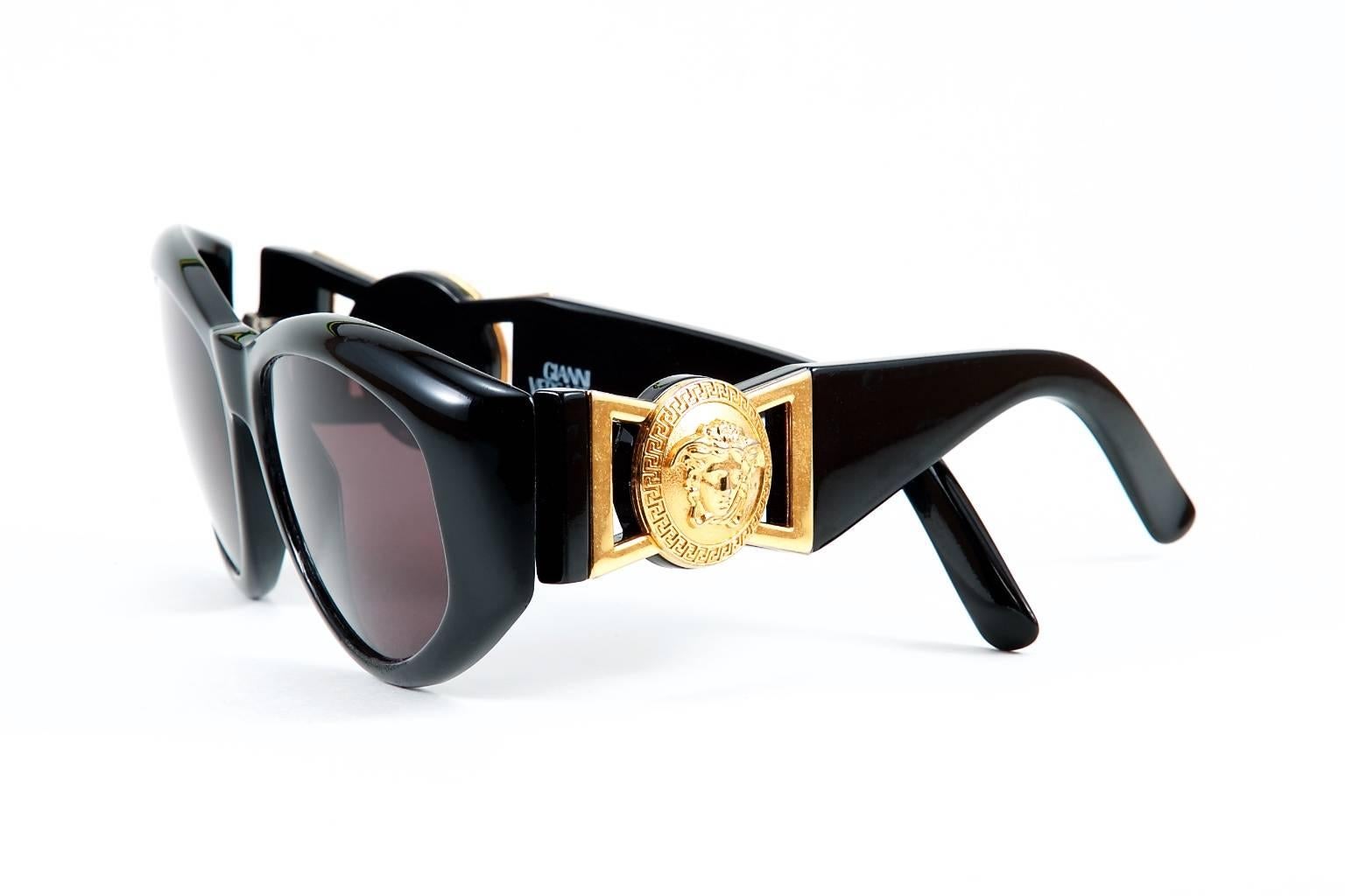 1990s Gianni Versace Sunglasses - Made in Italy In New Condition In Los Angeles, CA