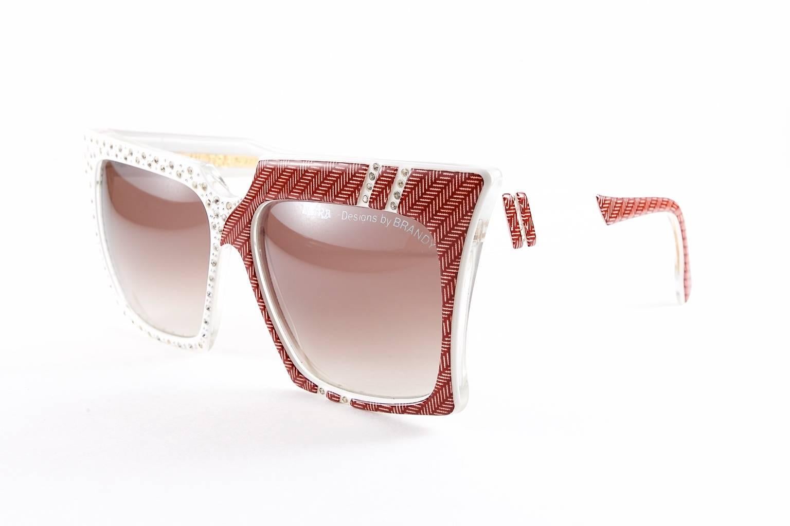 Women's or Men's 1970s Ultra Vintage Sunglasses For Sale