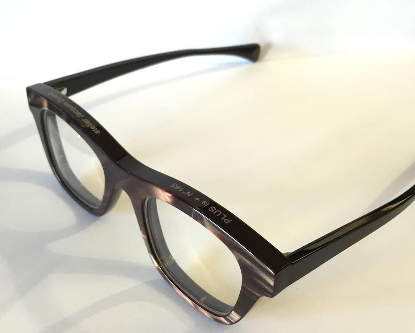 Jacques Durand Brillenbekleidung aus der PLUS is + Kollektion – 8 mm dicke Rahmen (Schwarz) im Angebot