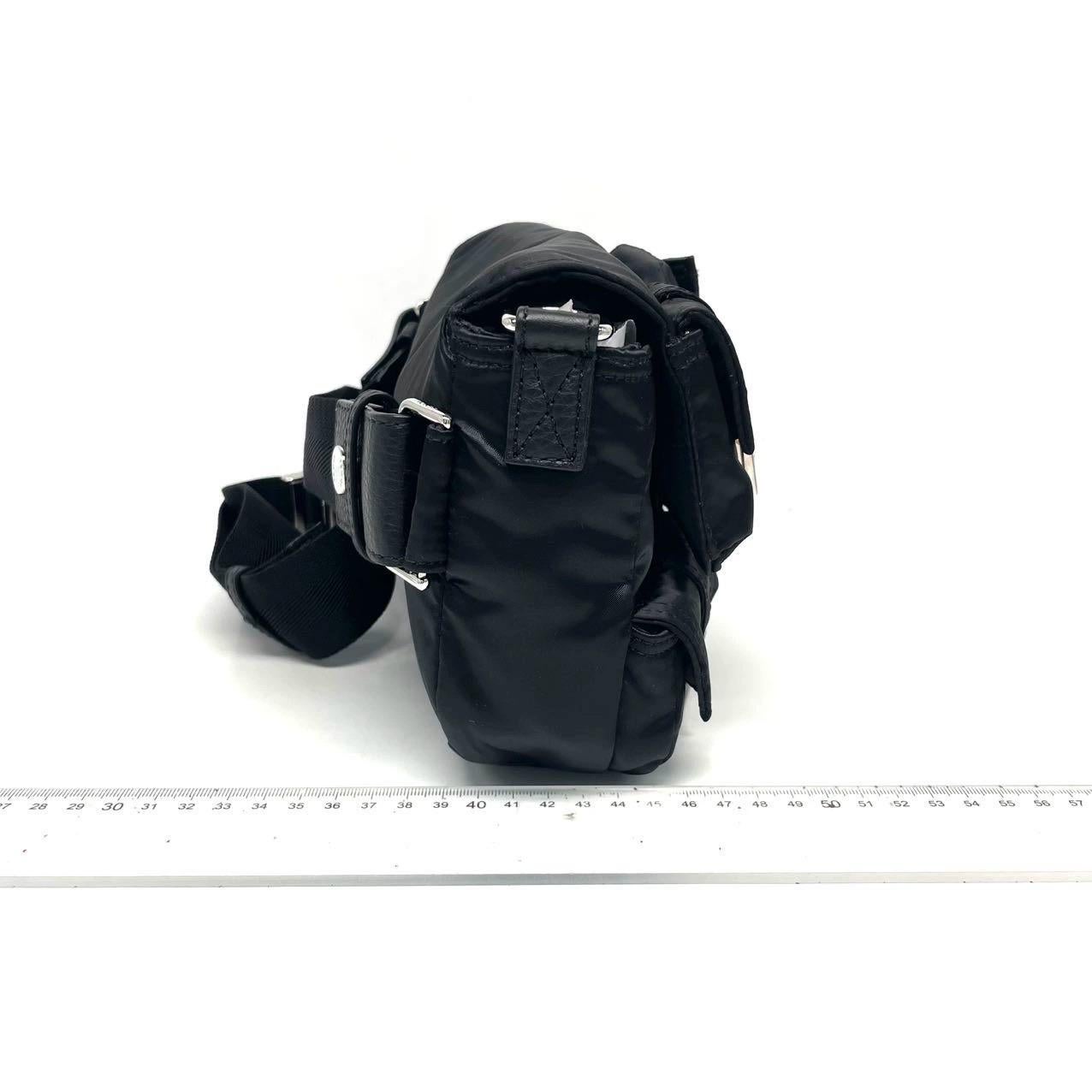 Fendi Baguette Cargo Multipocket 3-Wege-Tasche aus schwarzem Nylon im Angebot 3