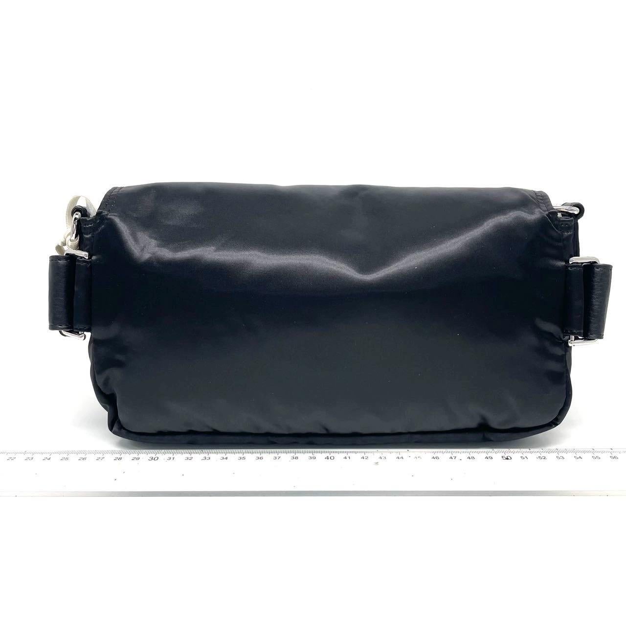 Fendi Baguette Cargo Multipocket 3-Wege-Tasche aus schwarzem Nylon im Angebot 10