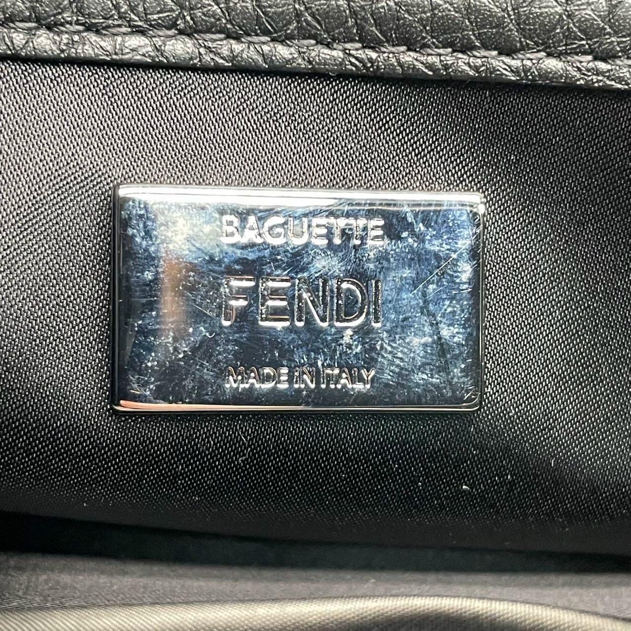 Fendi Baguette Cargo Multipocket 3-Wege-Tasche aus schwarzem Nylon im Angebot 12
