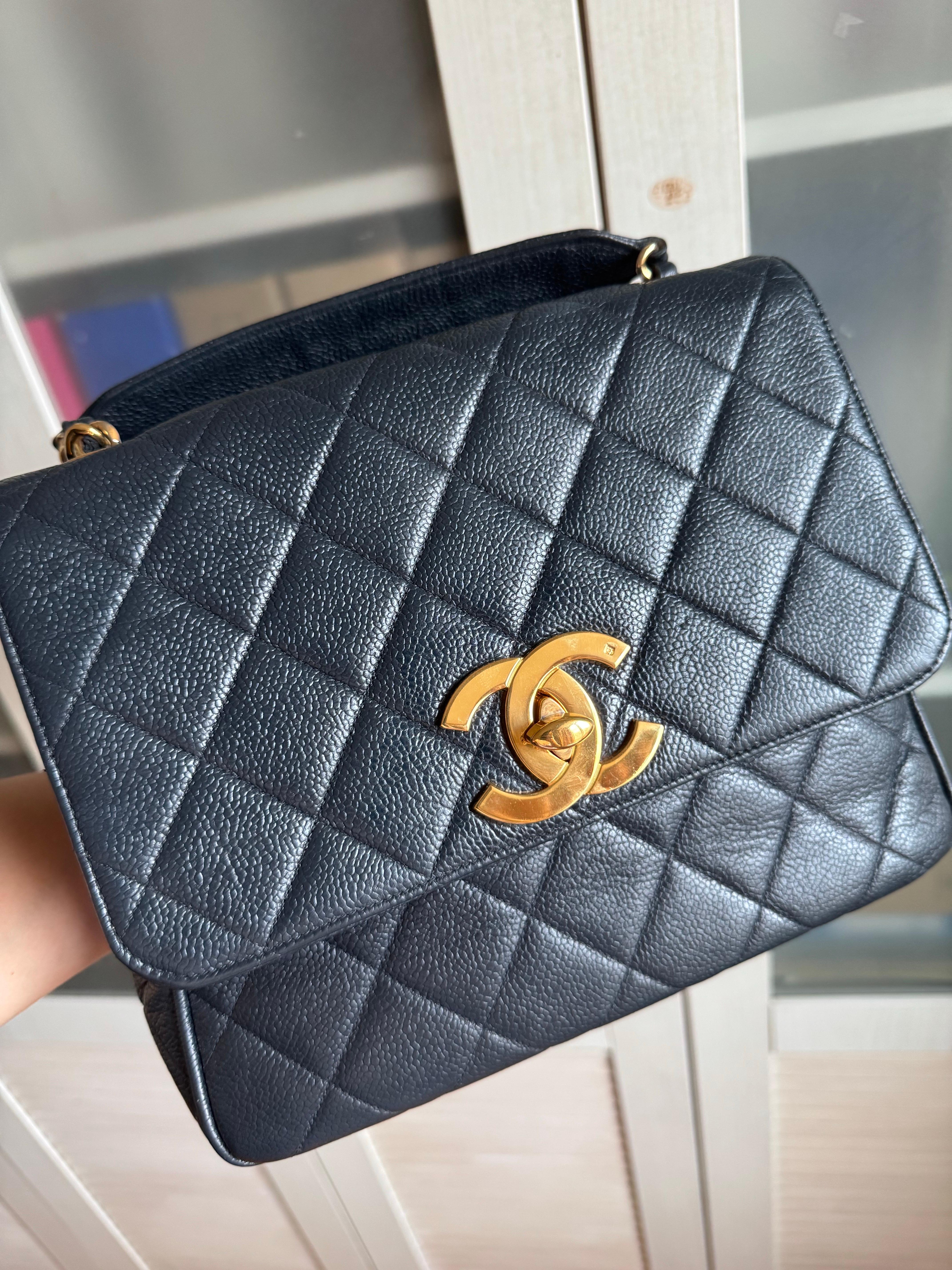 Chanel Classic Flap Vintage Caviar Leather 24k Plaqué CC, 1994-96 en vente 8