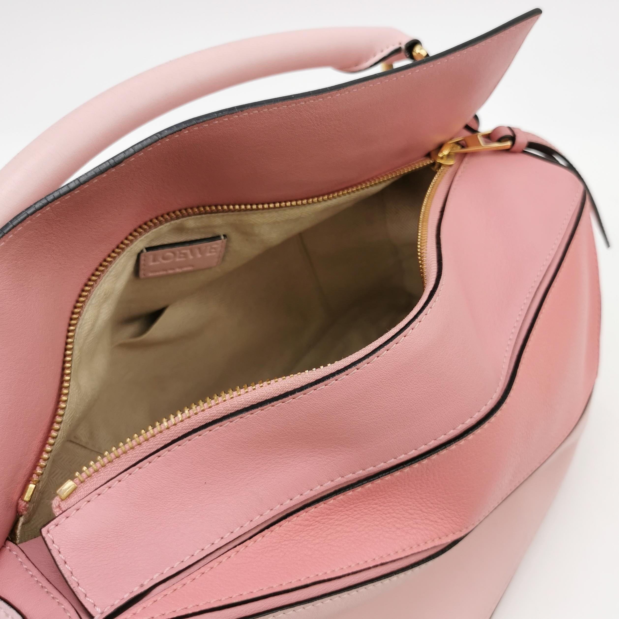 Loewe Puzzle Medium Multicolor Rosa Kalbsleder Tasche im Zustand „Gut“ im Angebot in AUBERVILLIERS, FR
